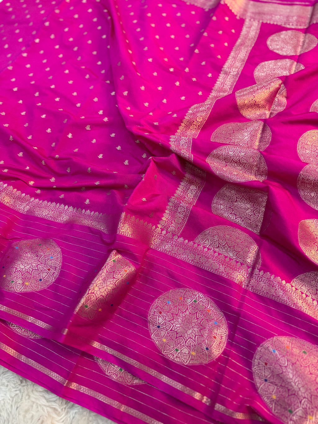 PREMIUM RANI SHADE CHINIYA SILK SAREE