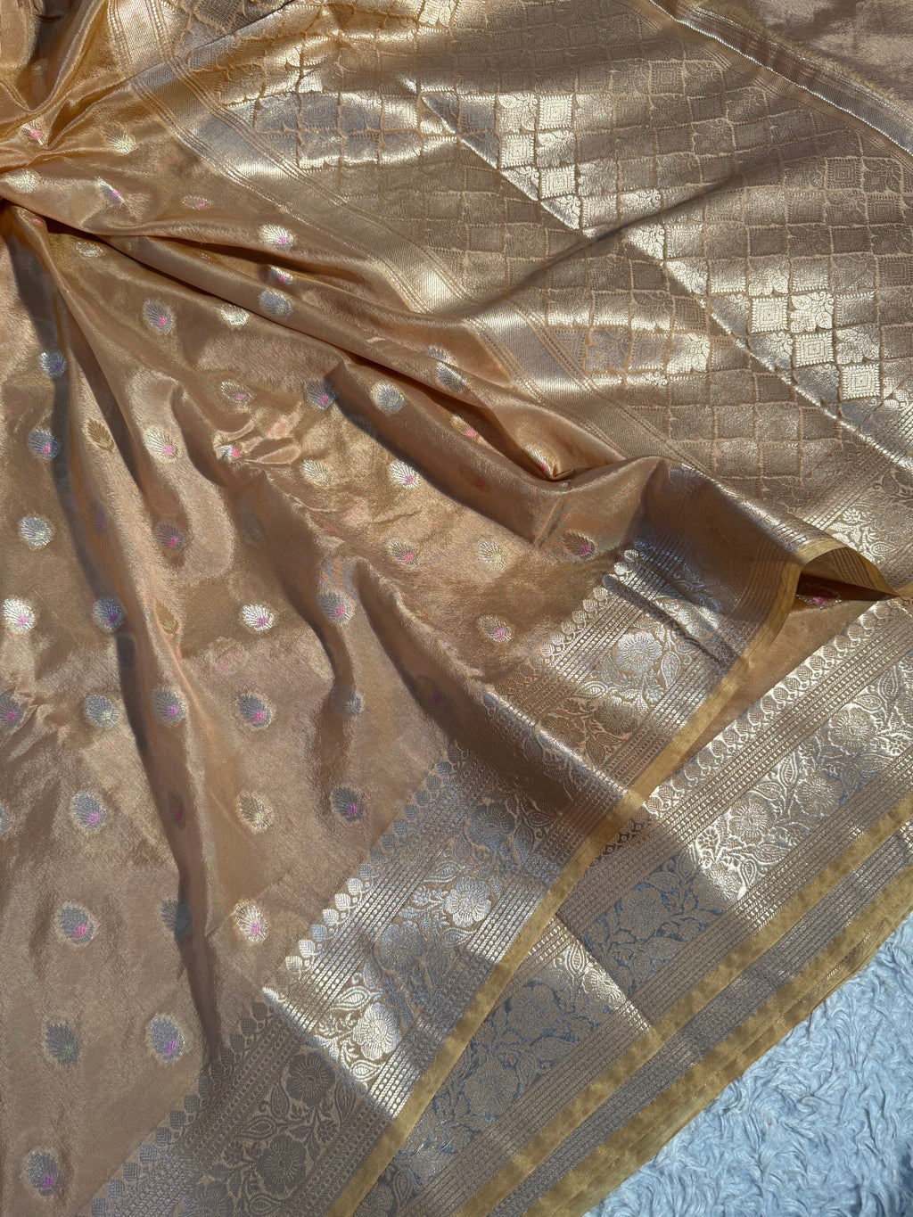 PREMIUM VISCOSE SAREE WITH  & SMALL BOOTI DESIGN