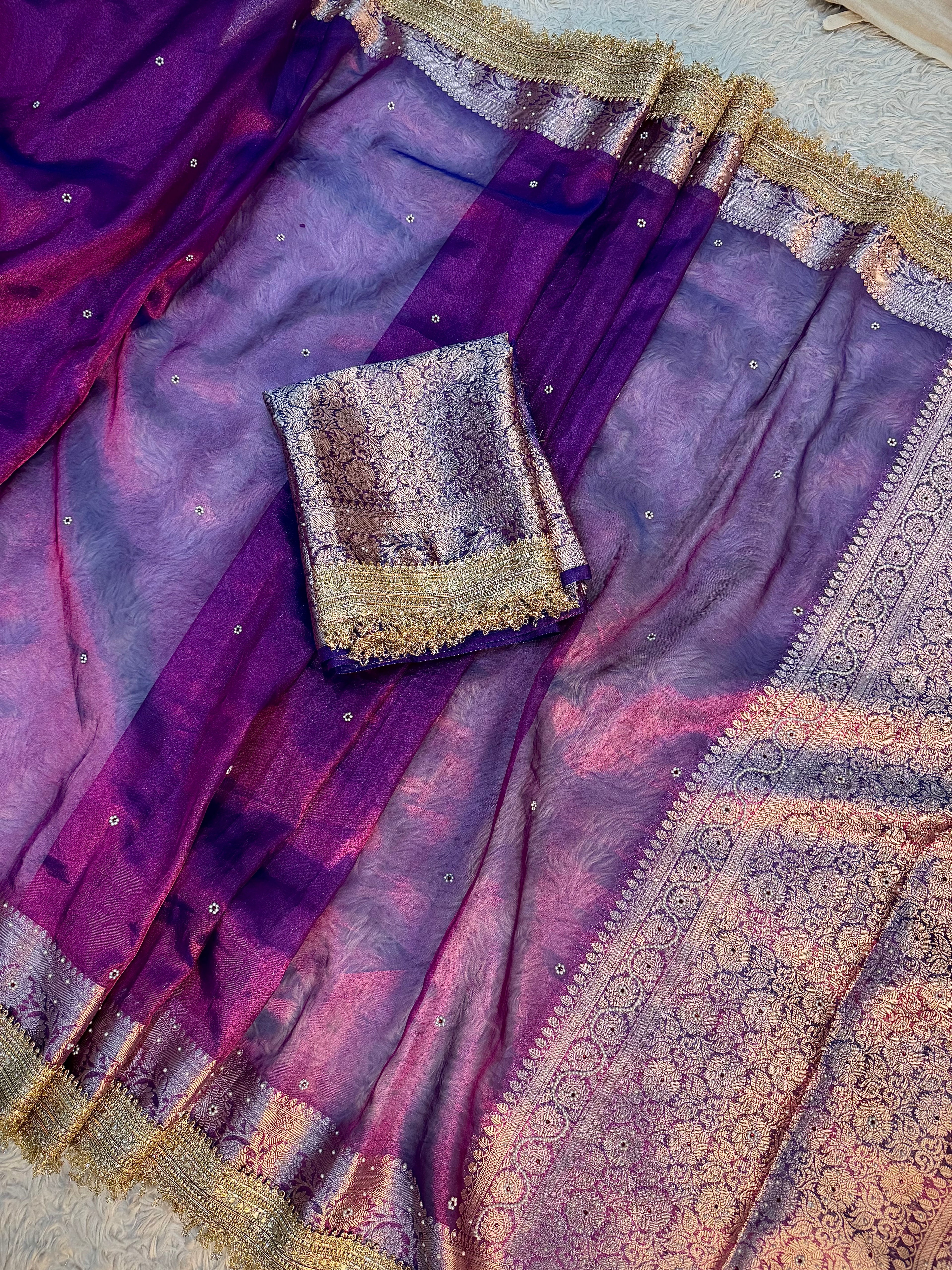 LUXURIOUS BAIGANI DUAL SHADE SOFT TISSUE SILK SAREE HAND STONE WORK WITH LACE ATTACHED