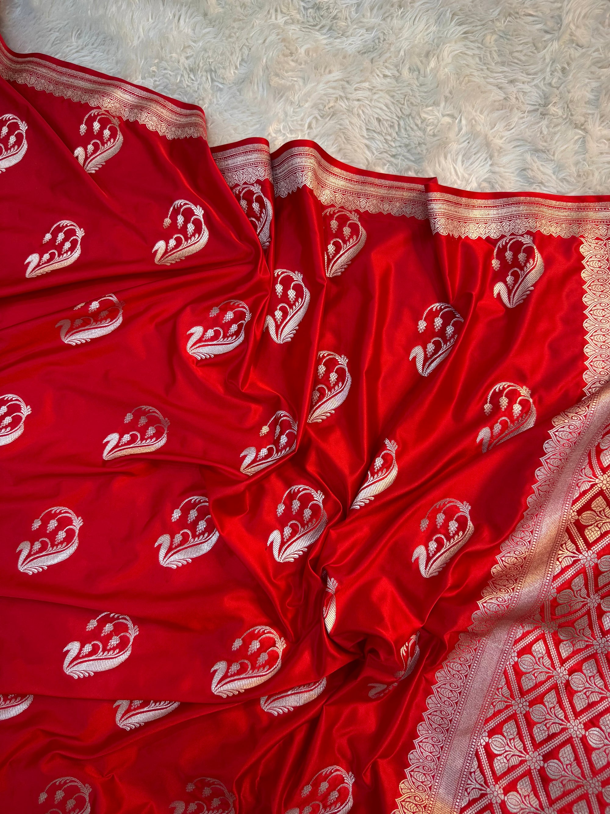 PREMIUM BRIDAL RED SHADE SATIN MASHRU KATAN SILK SAREE