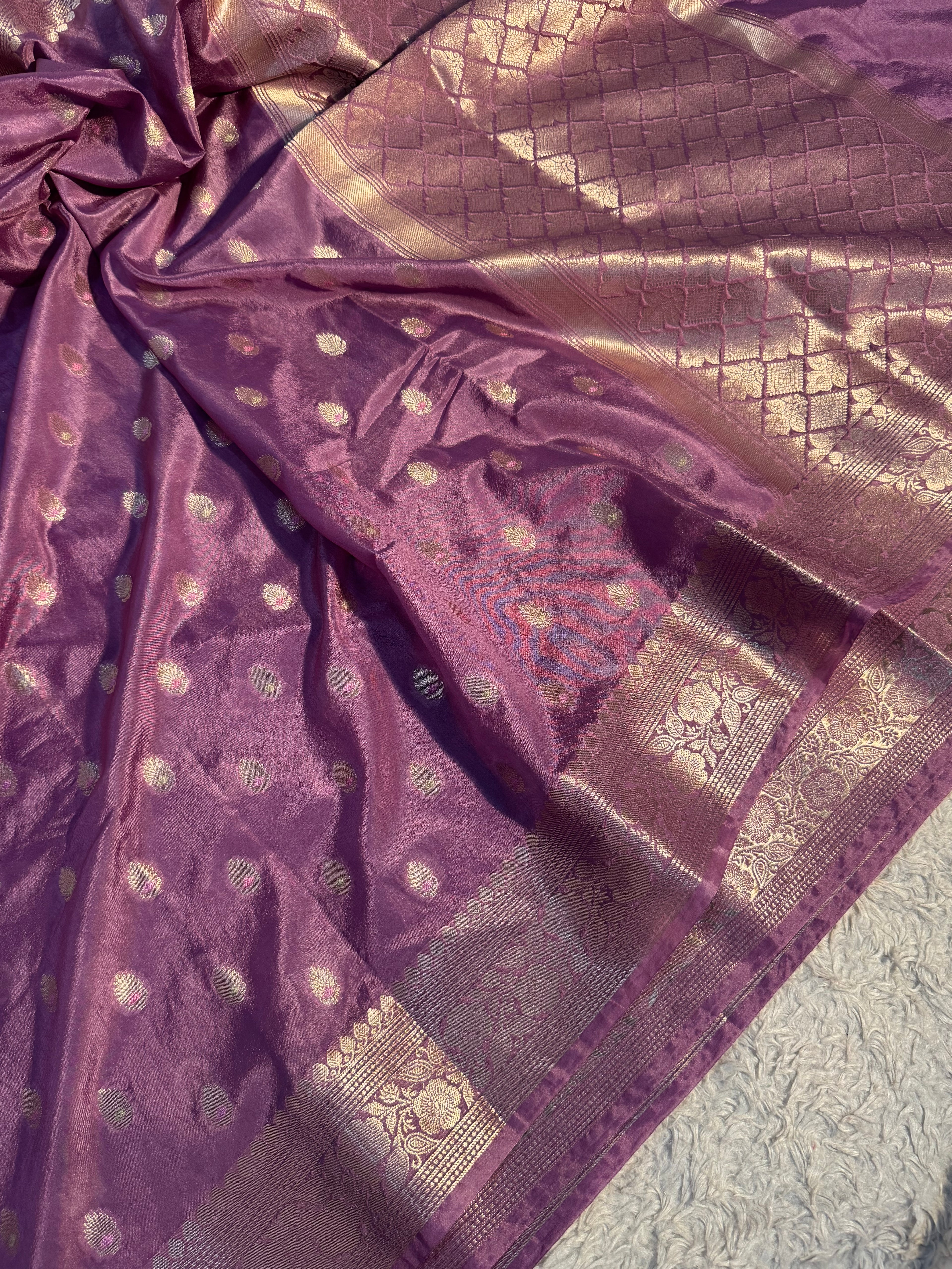 PREMIUM VISCOSE SAREE WITH SATIN BORDER & SMALL BOOTI DESIGN