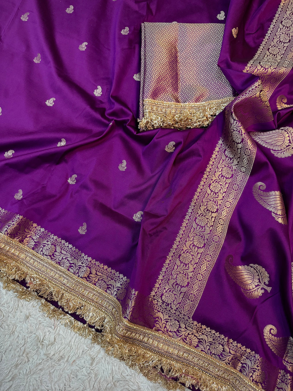 PREMIUM DEEP PURPLE SHADE BANARASI SOFT SILK SAREE WITH LACE ATTACHED