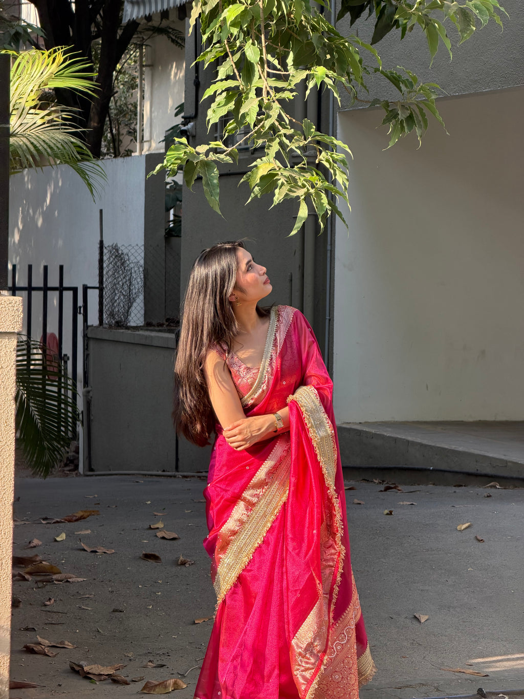 EXCLUSIVE HOT RANI SHADE SOFT TISSUE SILK SAREE DESIGNER HAND STONE WORK WITH LACE ATTACHED