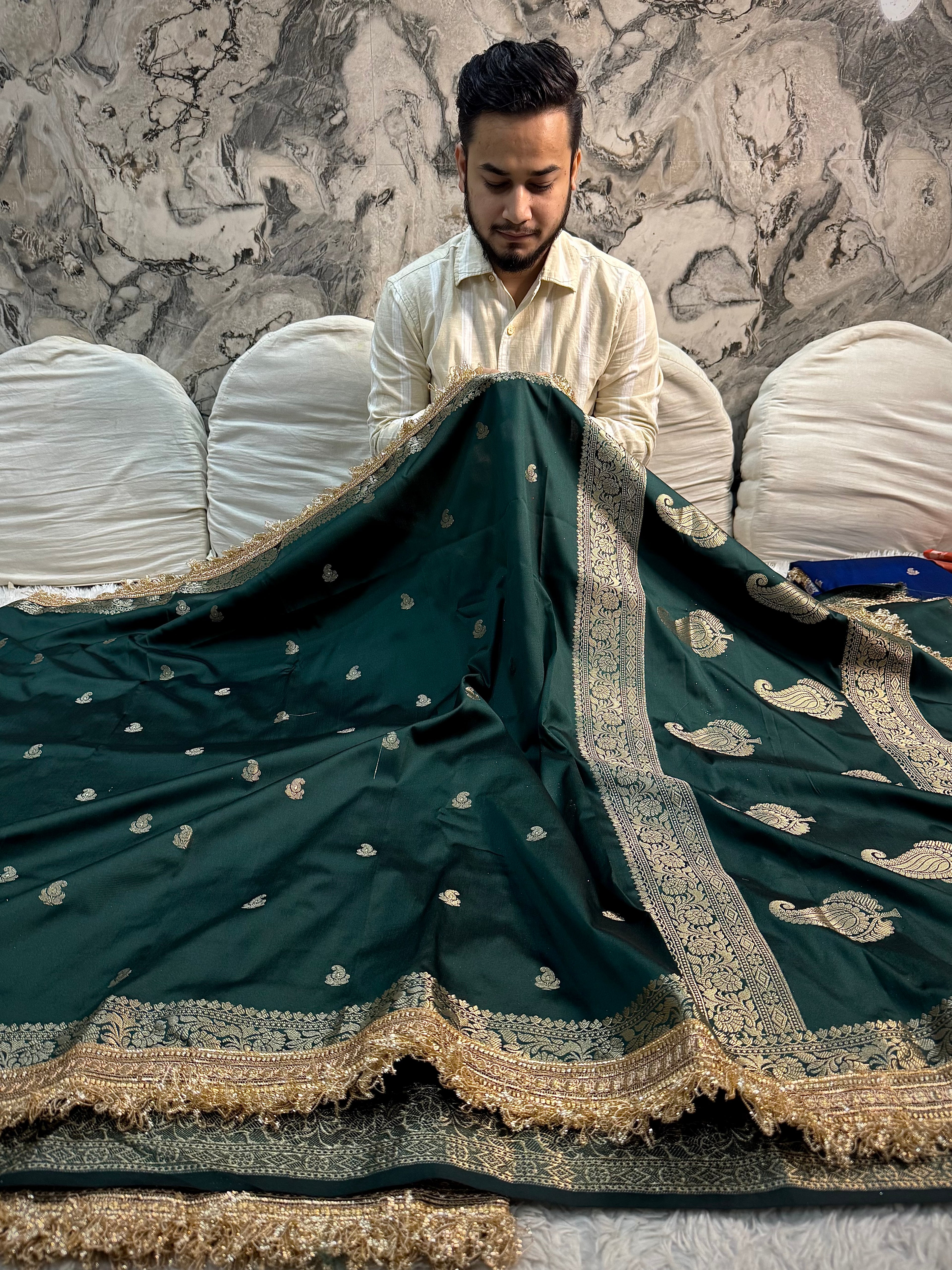 PREMIUM BOTTLE GREEN SHADE BANARASI SOFT SILK SAREE WITH LACE ATTACHED