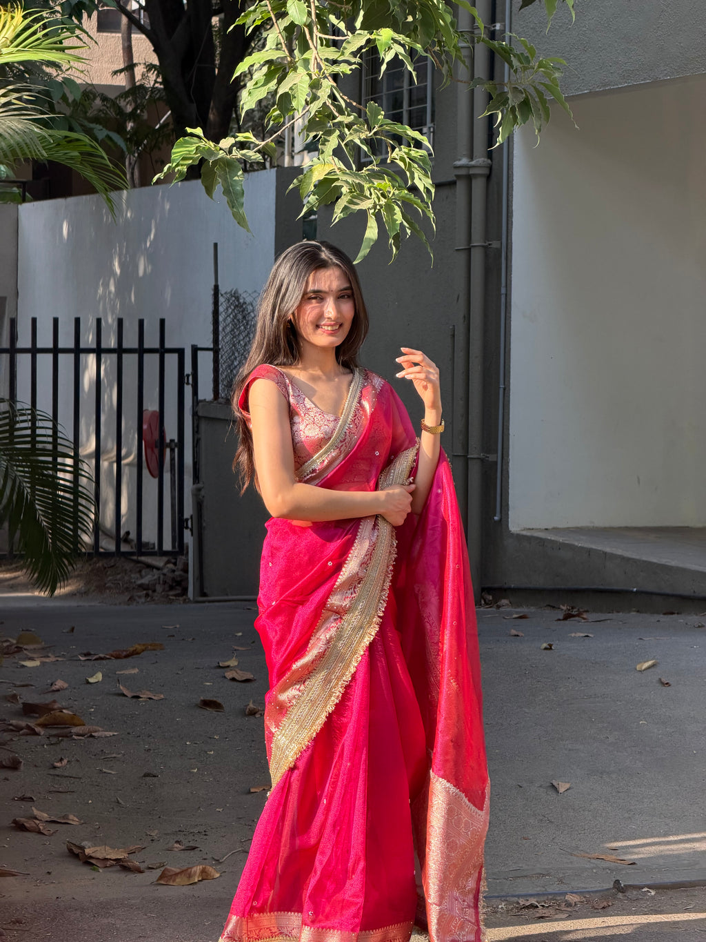 EXCLUSIVE HOT RANI SHADE SOFT TISSUE SILK SAREE DESIGNER HAND STONE WORK WITH LACE ATTACHED