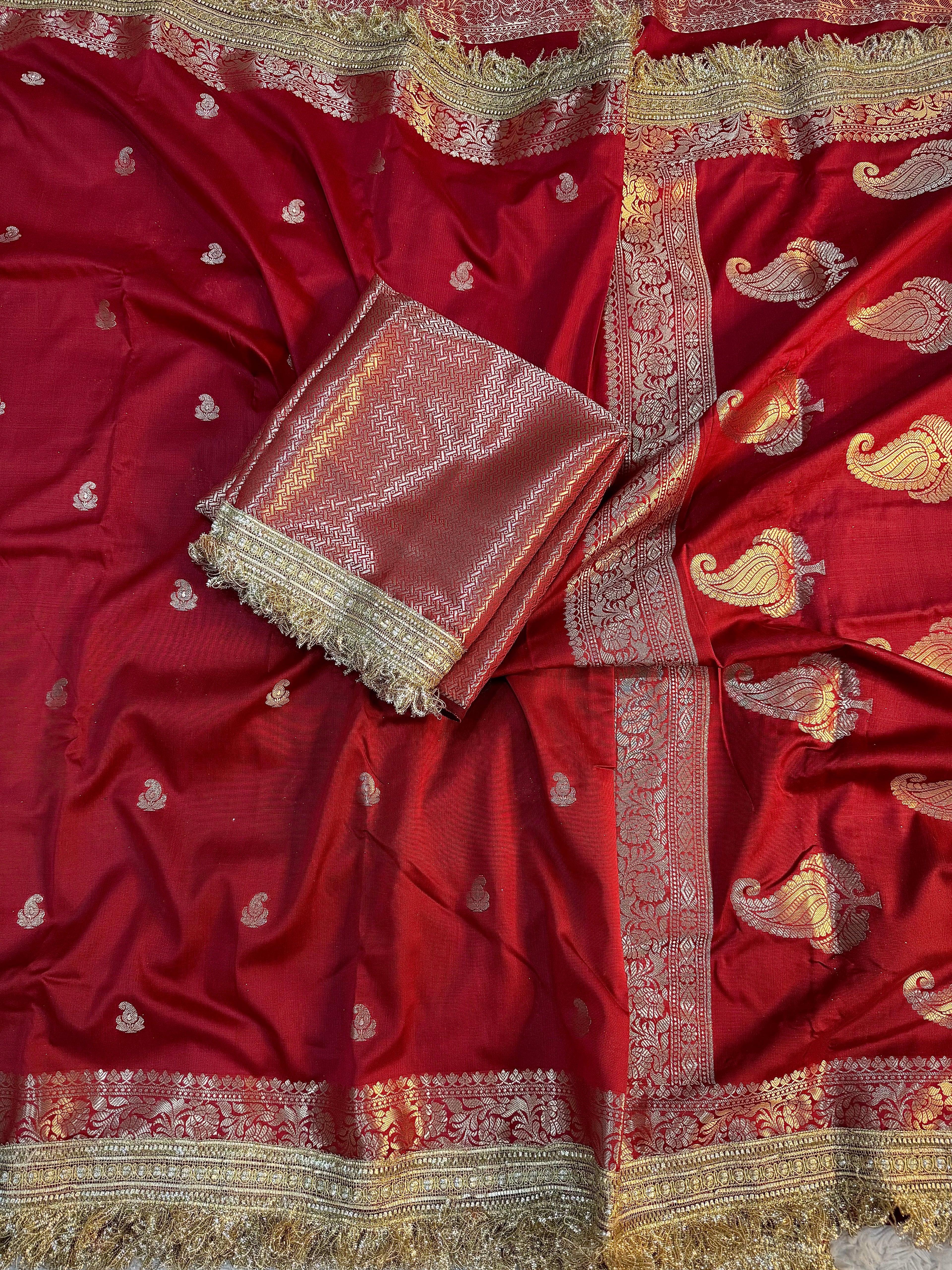 PREMIUM RED SHADE BANARASI SOFT SILK SAREE WITH LACE ATTACHED