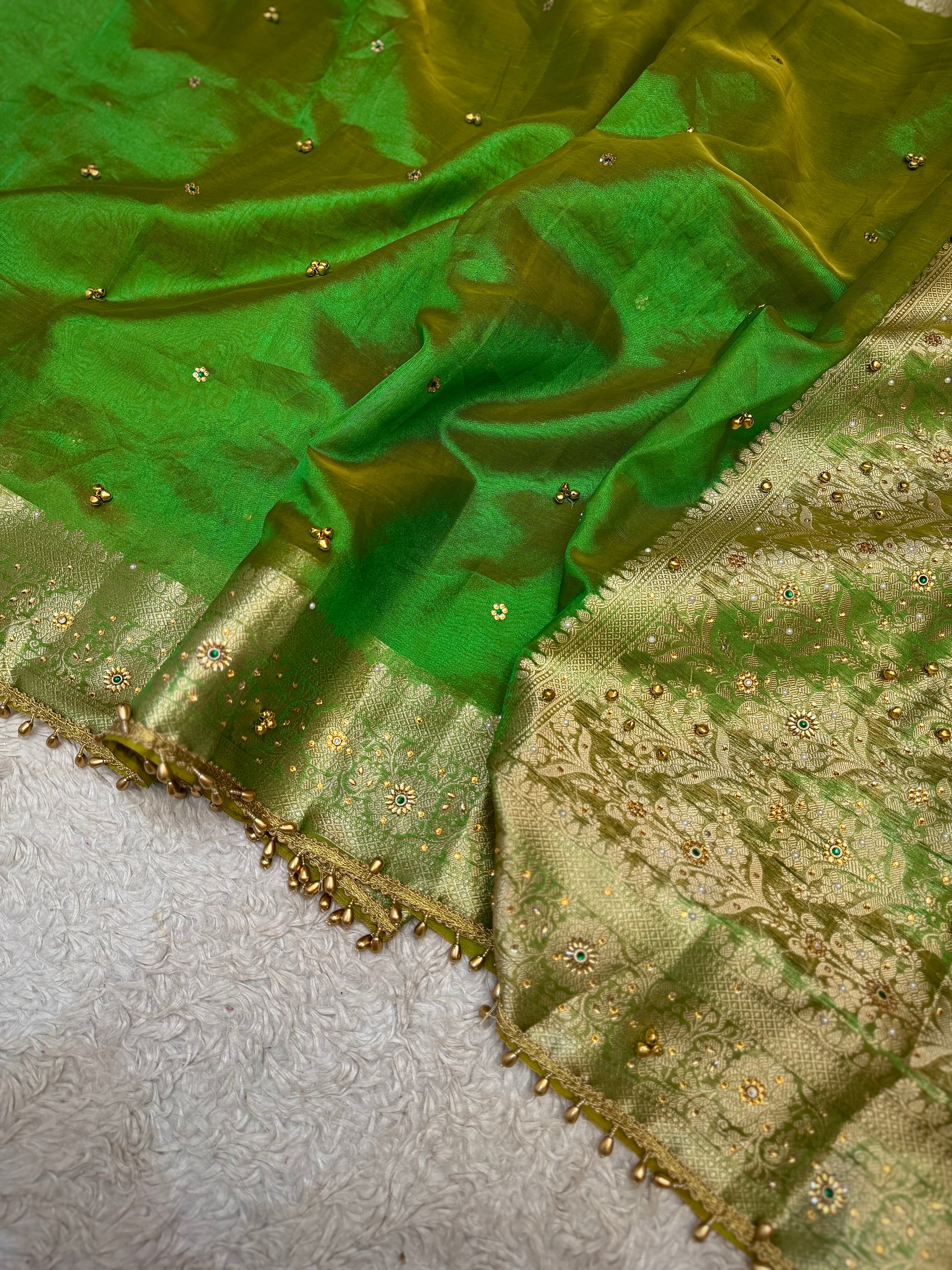 PREMIUM PARROT GREEN SHADE GHUNGROO WORK SOFT BANARASI TISSUE SILK DESIGNER SAREE