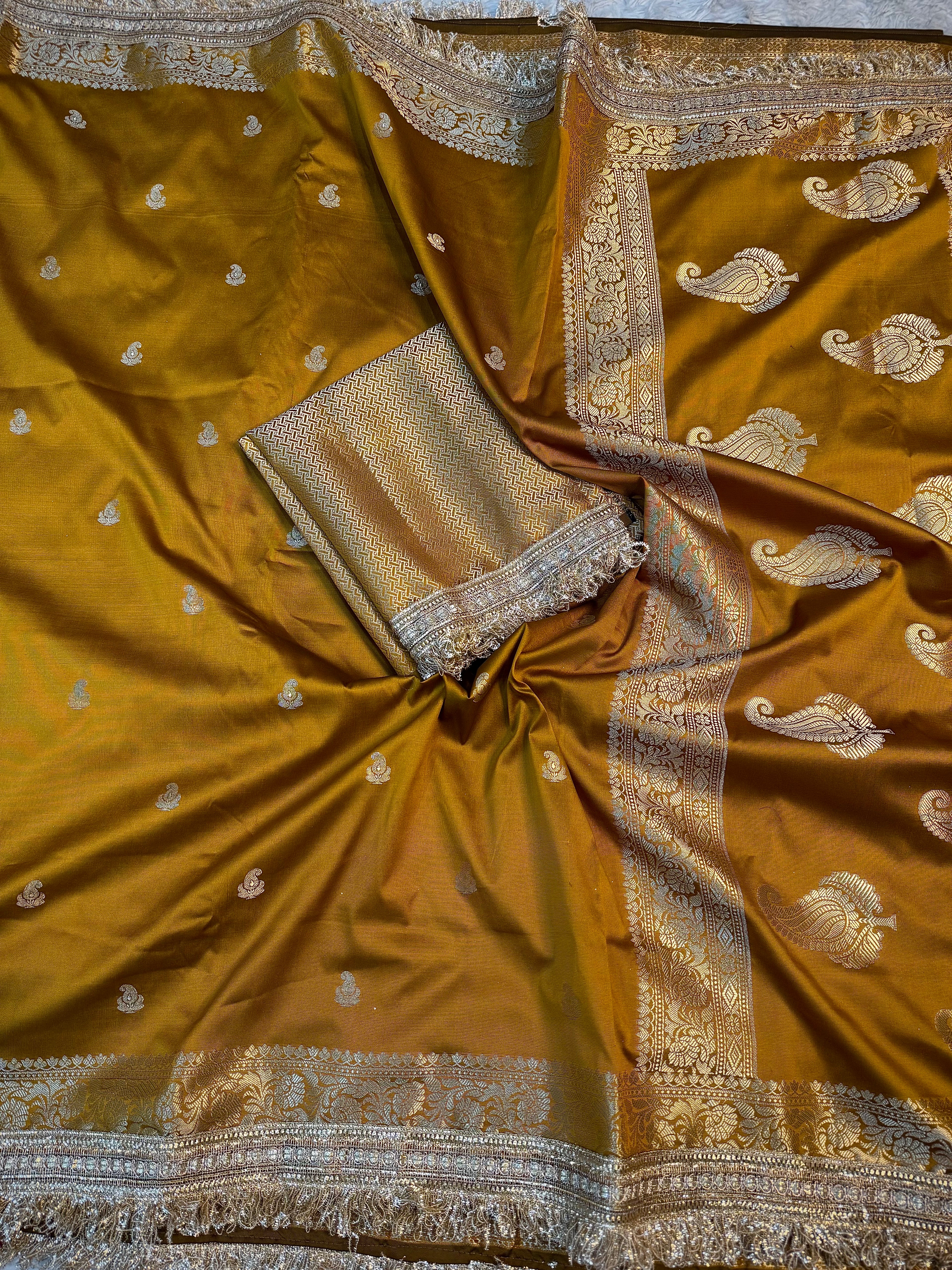PREMIUM MUSTARD SHADE BANARASI SOFT SILK SAREE WITH LACE ATTACHED