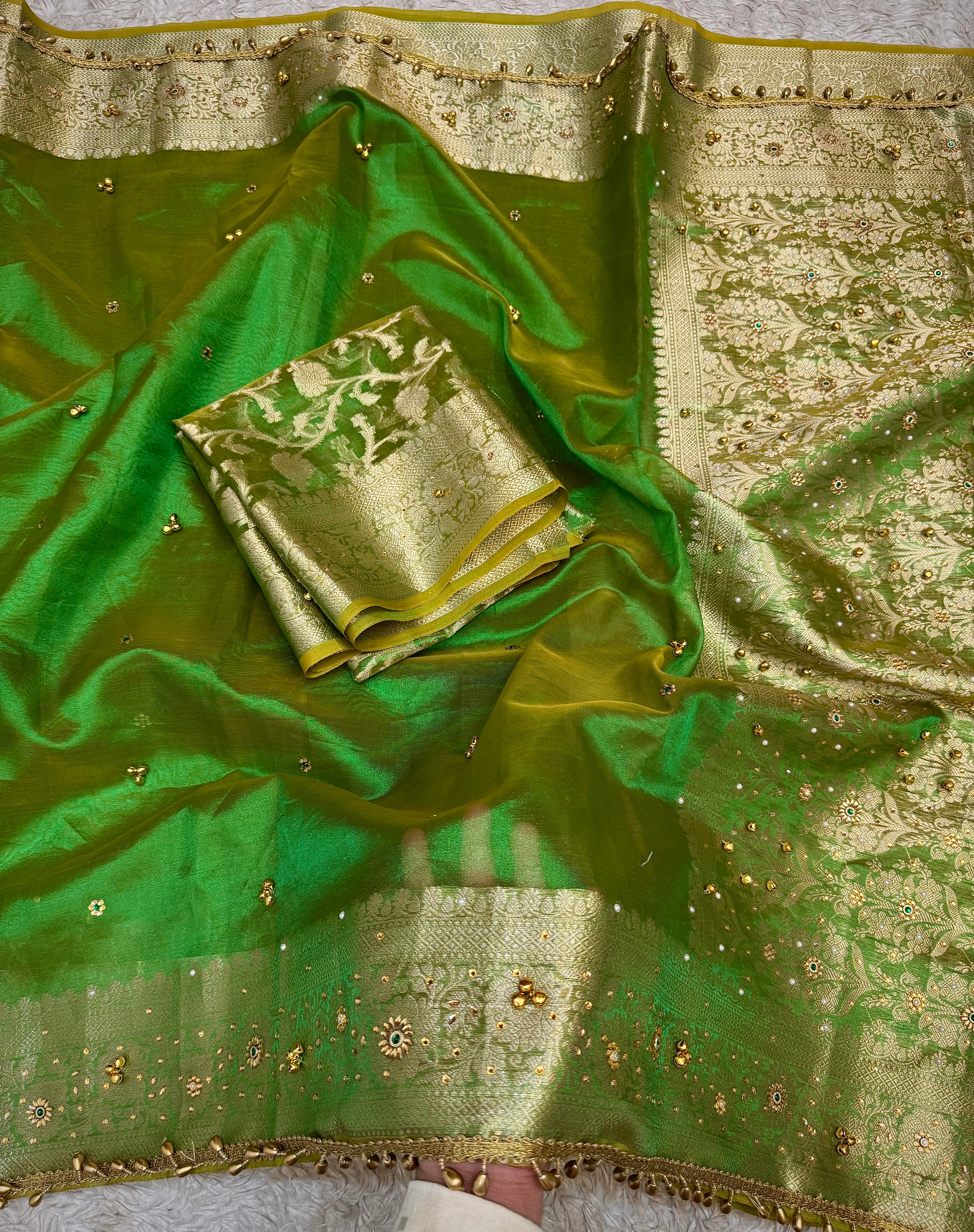 PREMIUM PARROT GREEN SHADE GHUNGROO WORK SOFT BANARASI TISSUE SILK DESIGNER SAREE