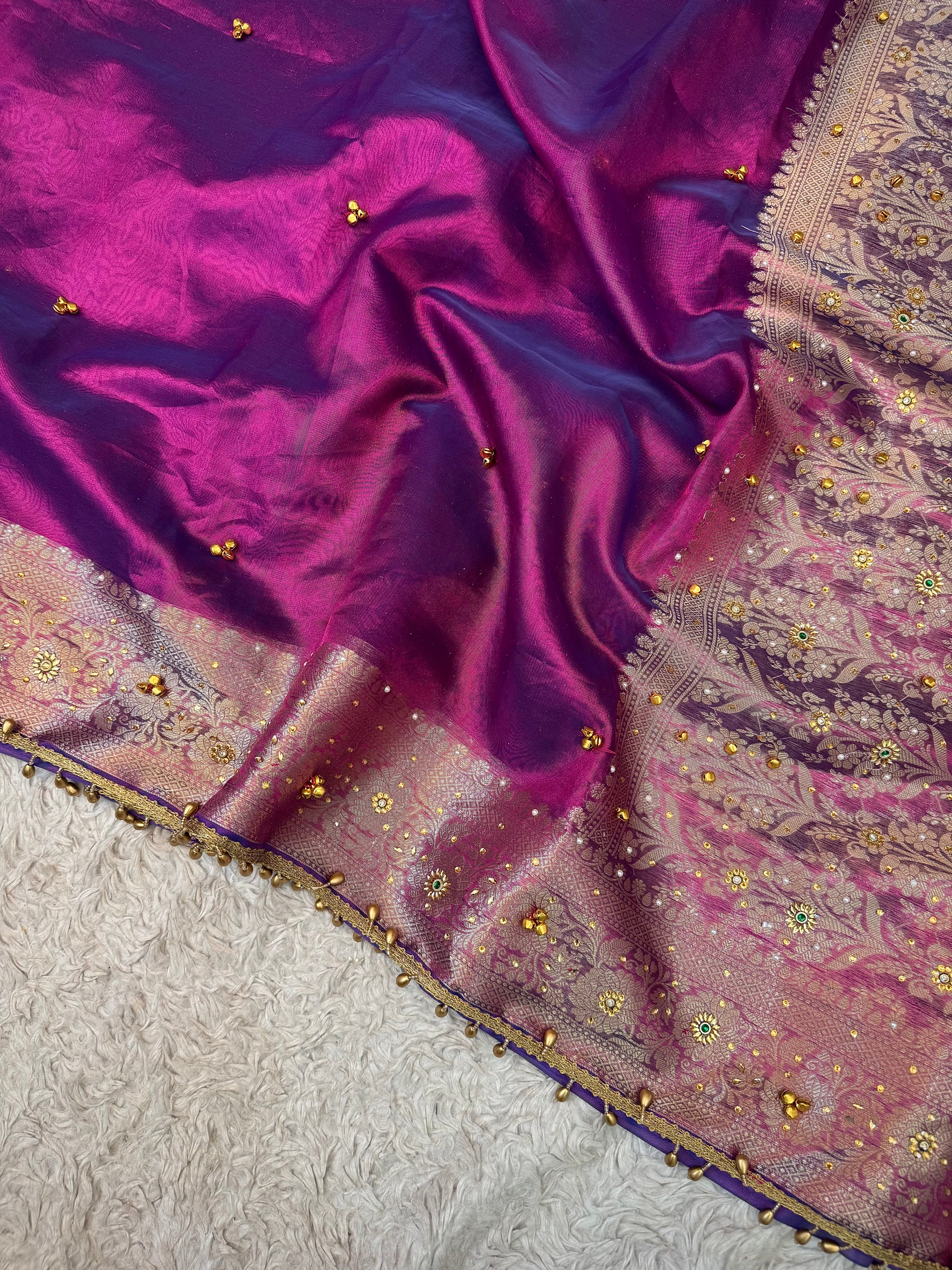 PREMIUM BAIGANI DUAL SHADE GHUNGROO WORK SOFT BANARASI TISSUE SILK DESIGNER SAREE