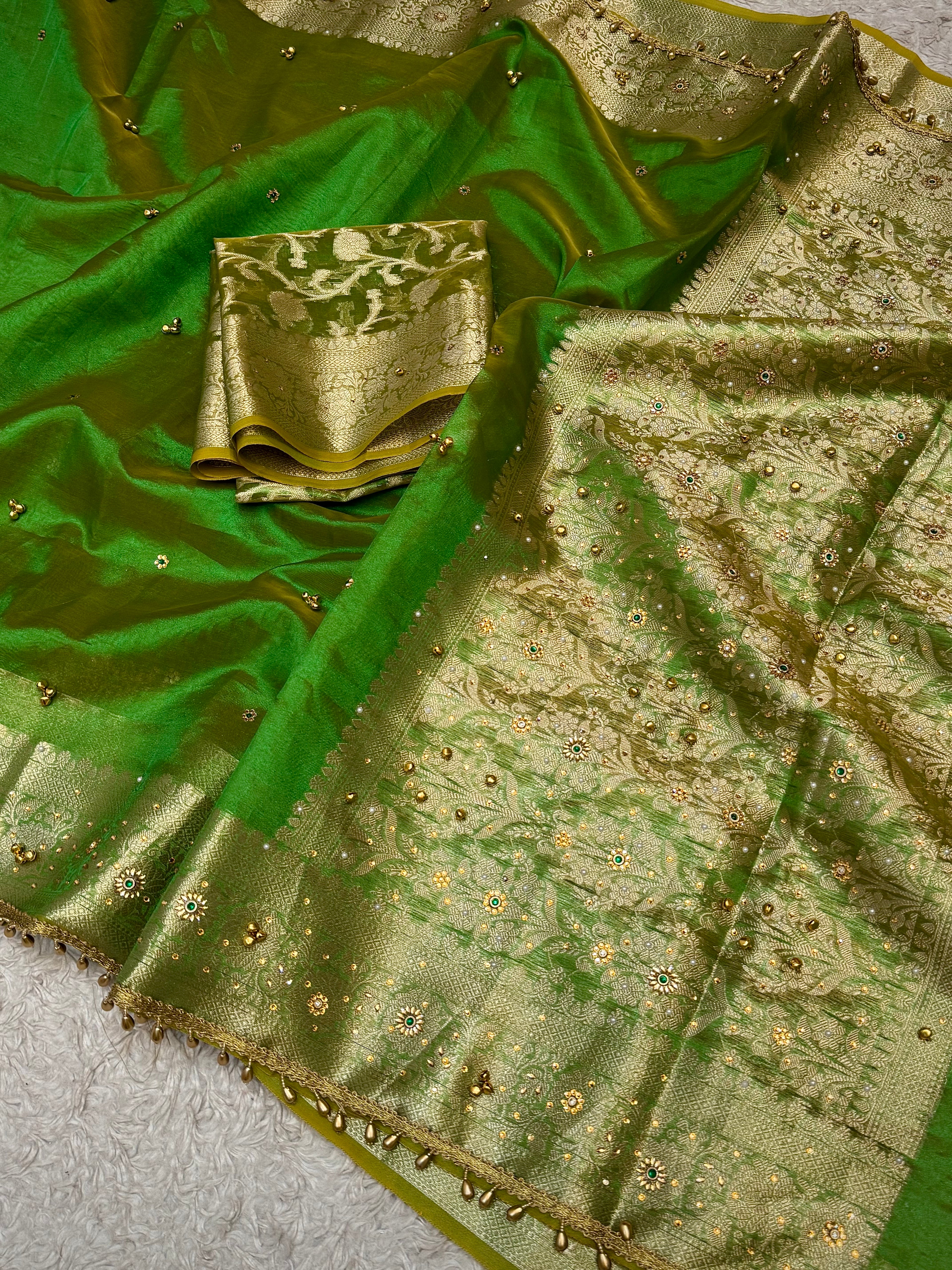 PREMIUM PARROT GREEN SHADE GHUNGROO WORK SOFT BANARASI TISSUE SILK DESIGNER SAREE
