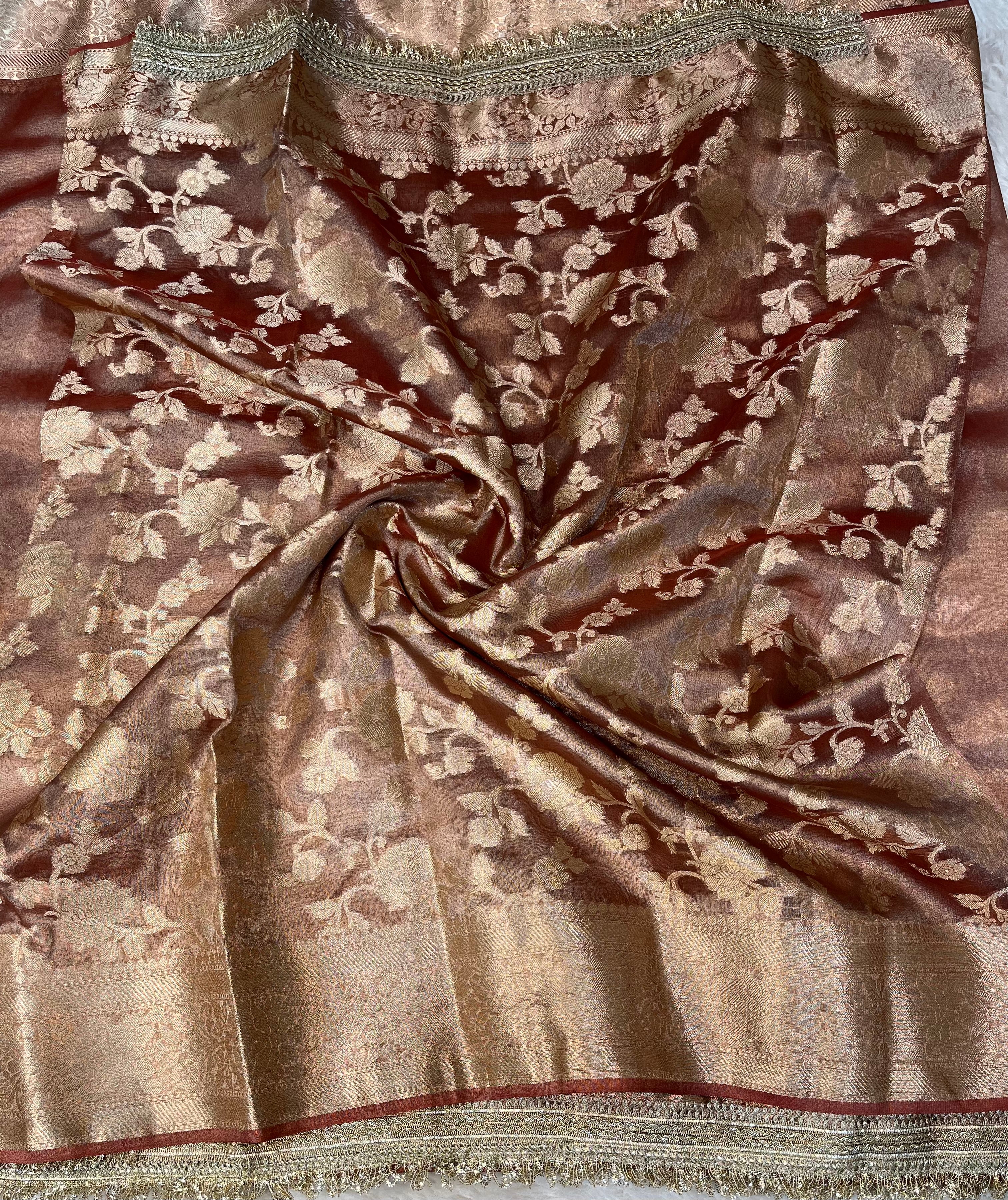 PREMIUM BRONZED GLOW SHADE SOFT TISSUE SILK SAREE WITH LACE ATTACHED