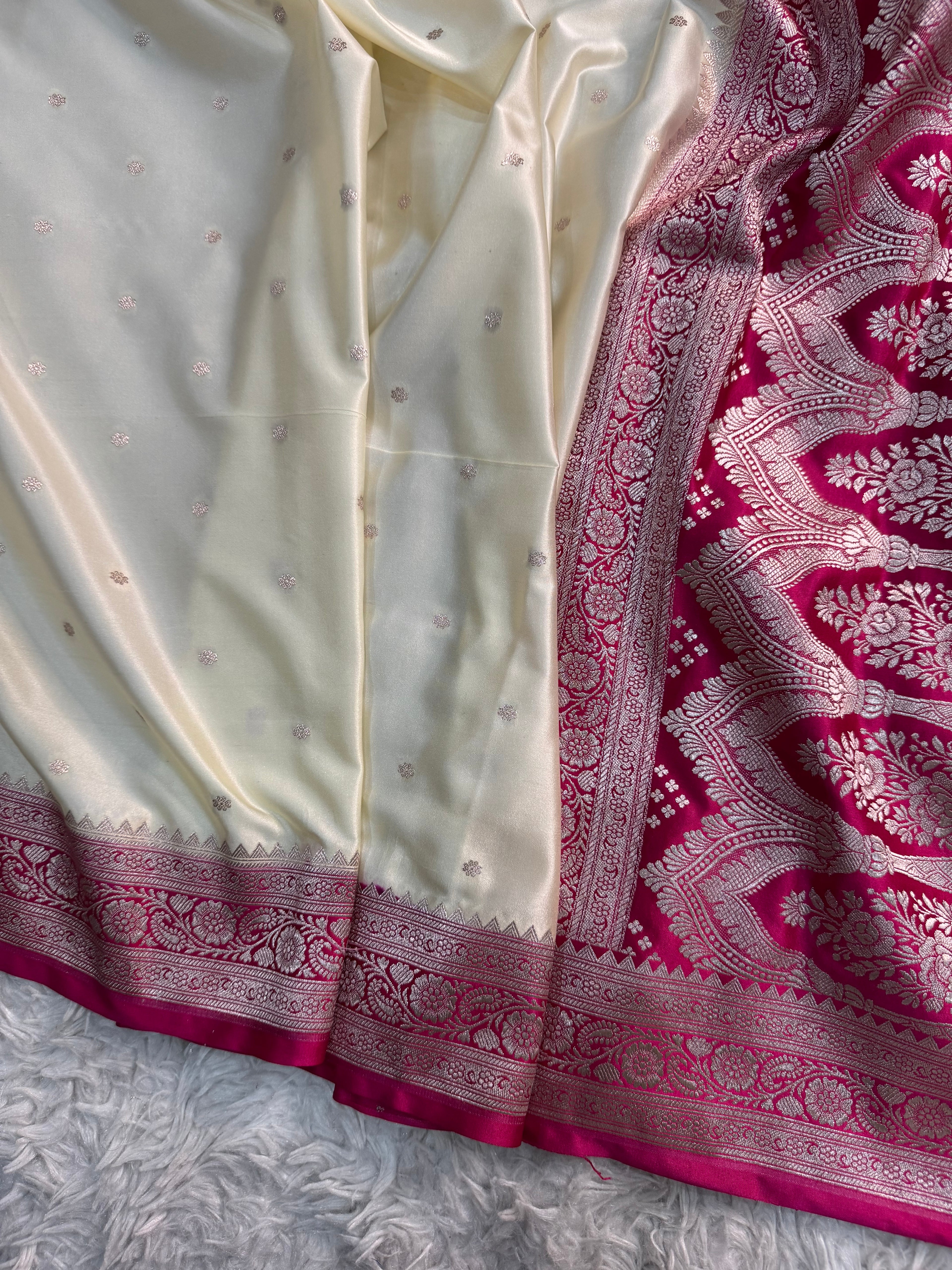 PREMIUM OFF WHITE AND RANI SHADE MASHRU KATAN SILK SAREE