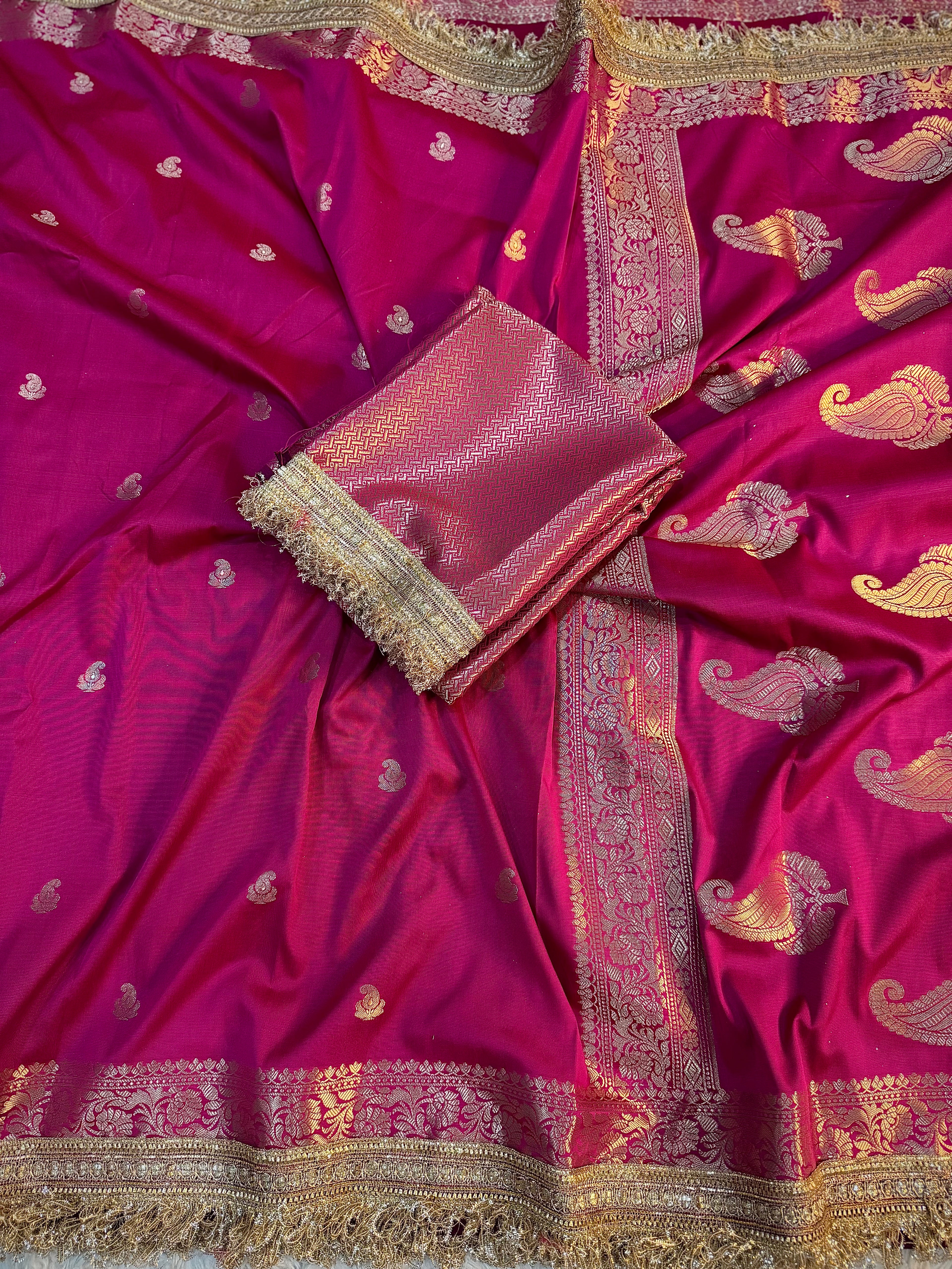 PREMIUM PINK SHADE BANARASI SOFT SILK SAREE WITH LACE ATTACHED