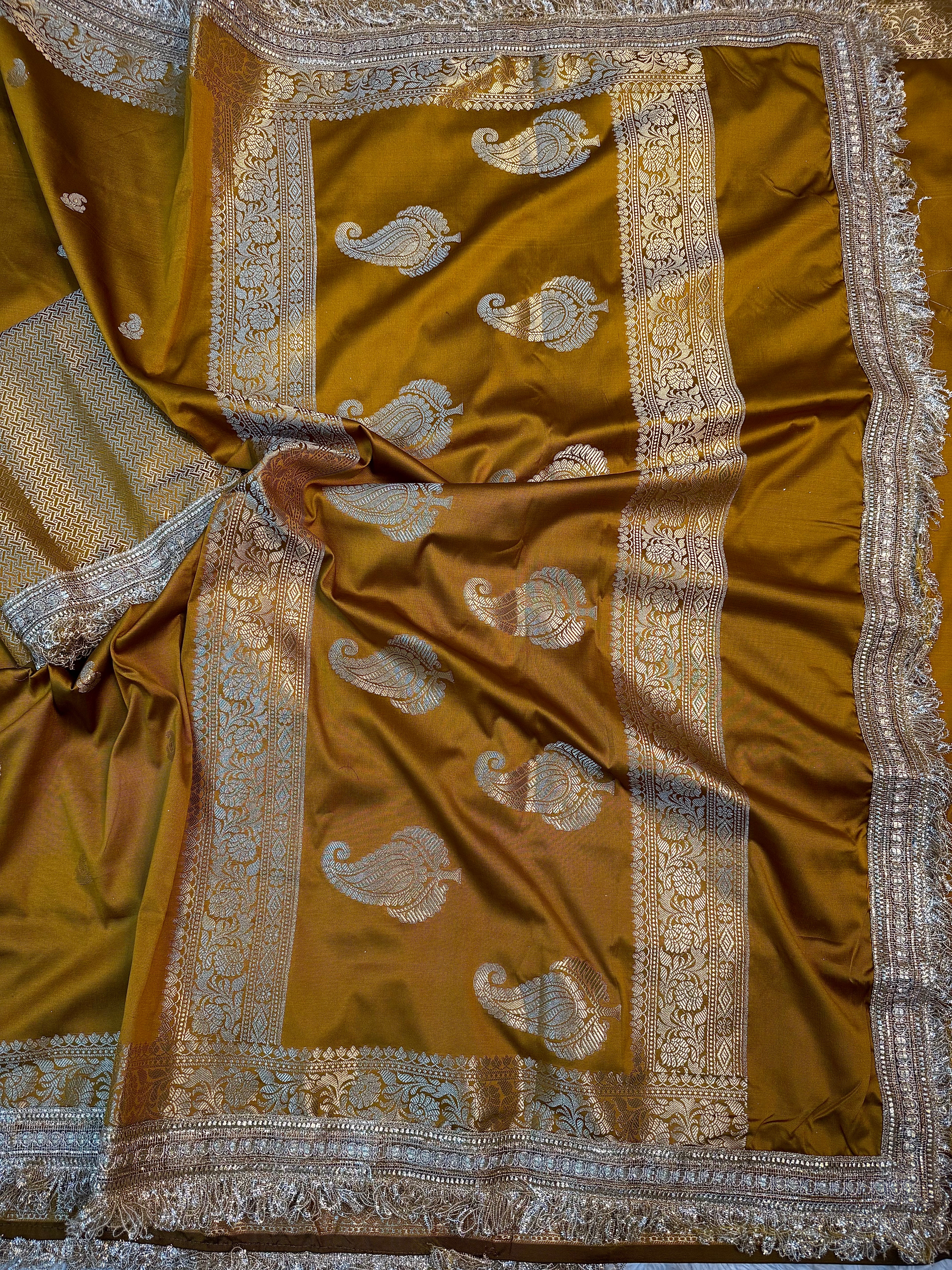 PREMIUM MUSTARD SHADE BANARASI SOFT SILK SAREE WITH LACE ATTACHED
