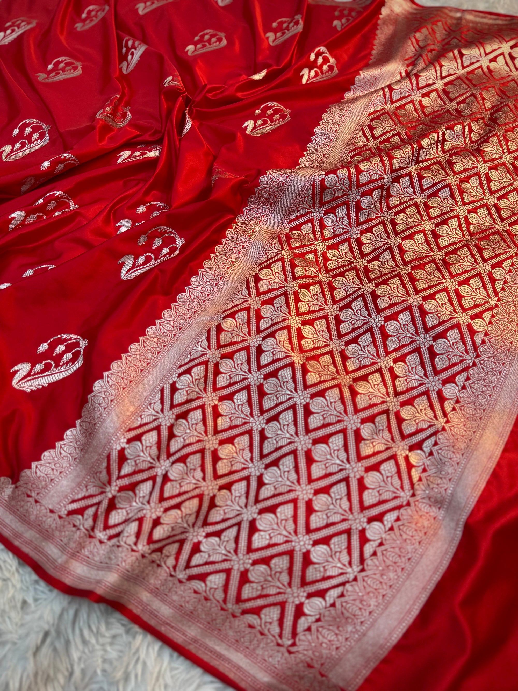 PREMIUM BRIDAL RED SHADE SATIN MASHRU KATAN SILK SAREE