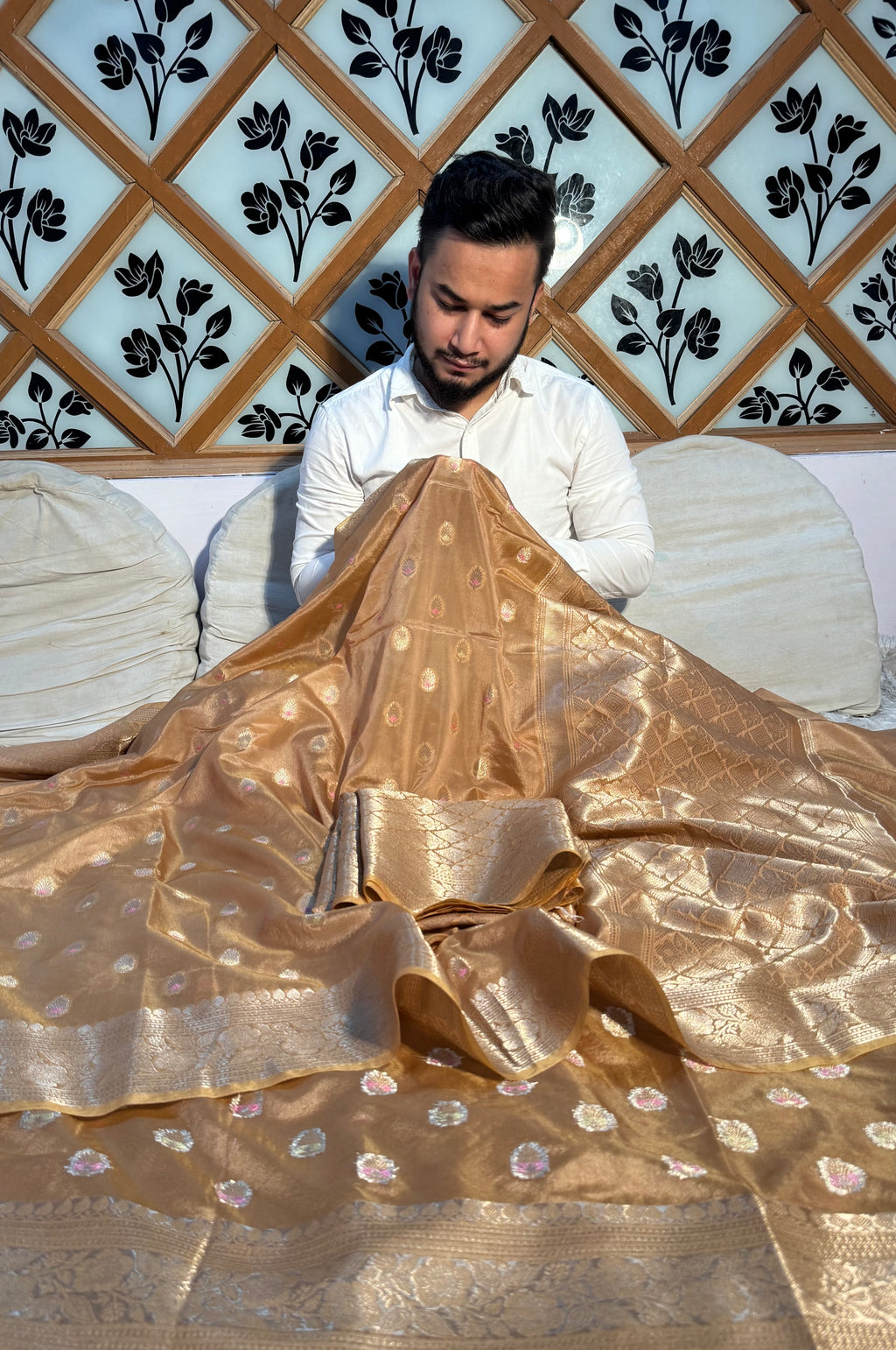 PREMIUM VISCOSE SAREE WITH  & SMALL BOOTI DESIGN
