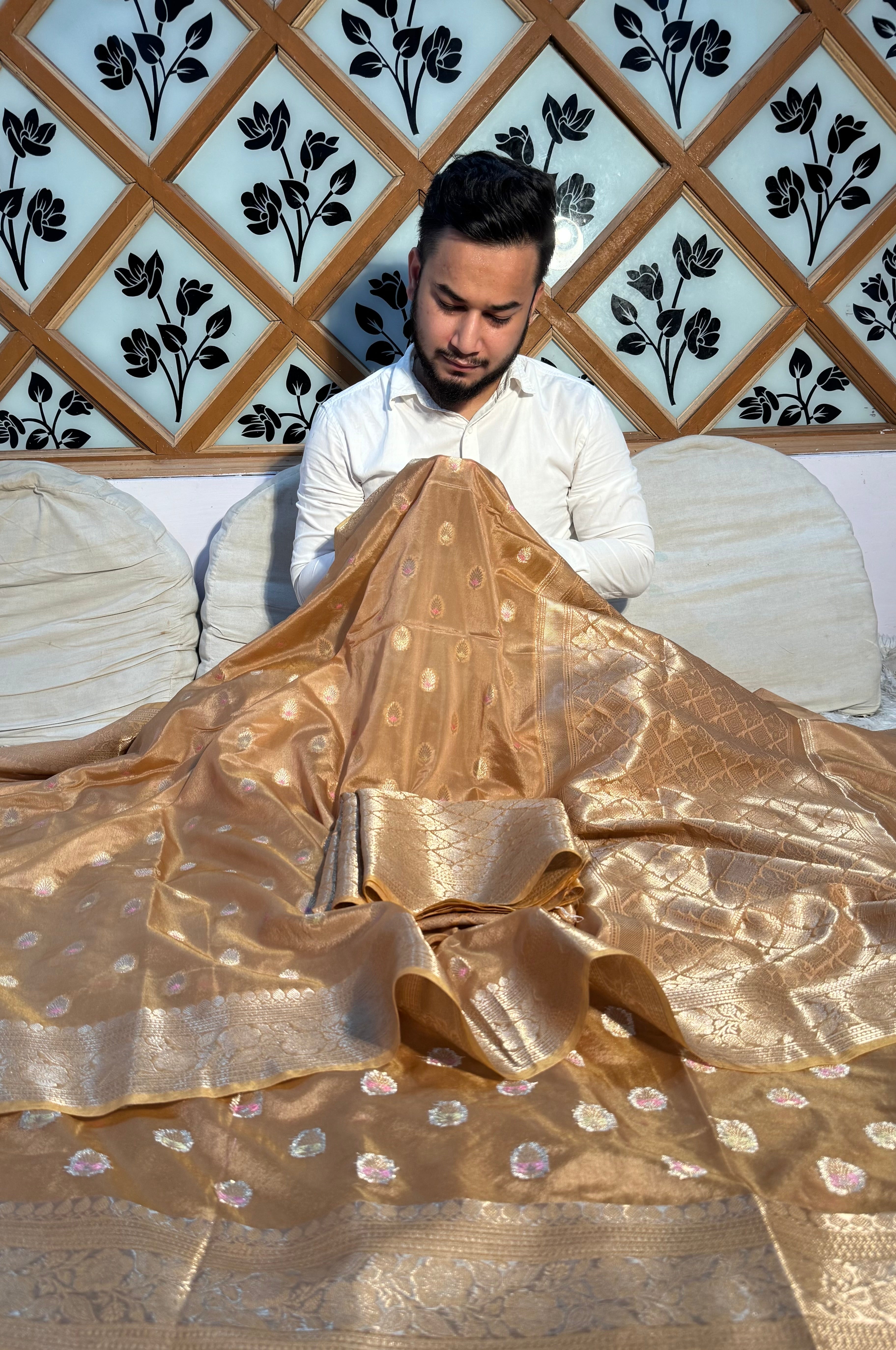 PREMIUM VISCOSE SAREE WITH  & SMALL BOOTI DESIGN