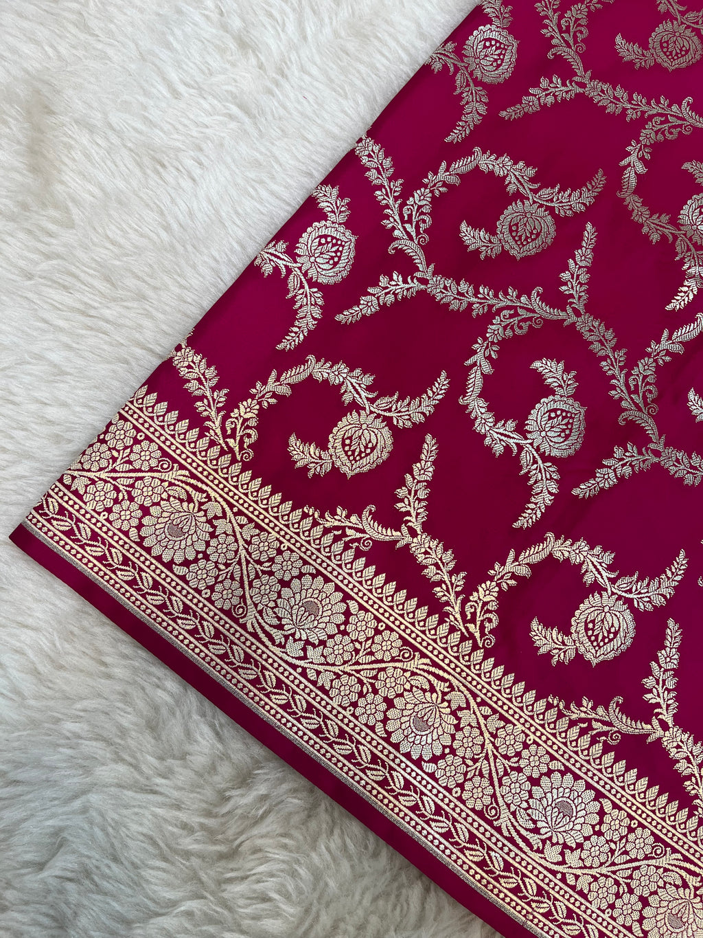PREMIUM RANI SHADE MASHRU KATAN SILK JAAL DESIGN WEAVE SAREE
