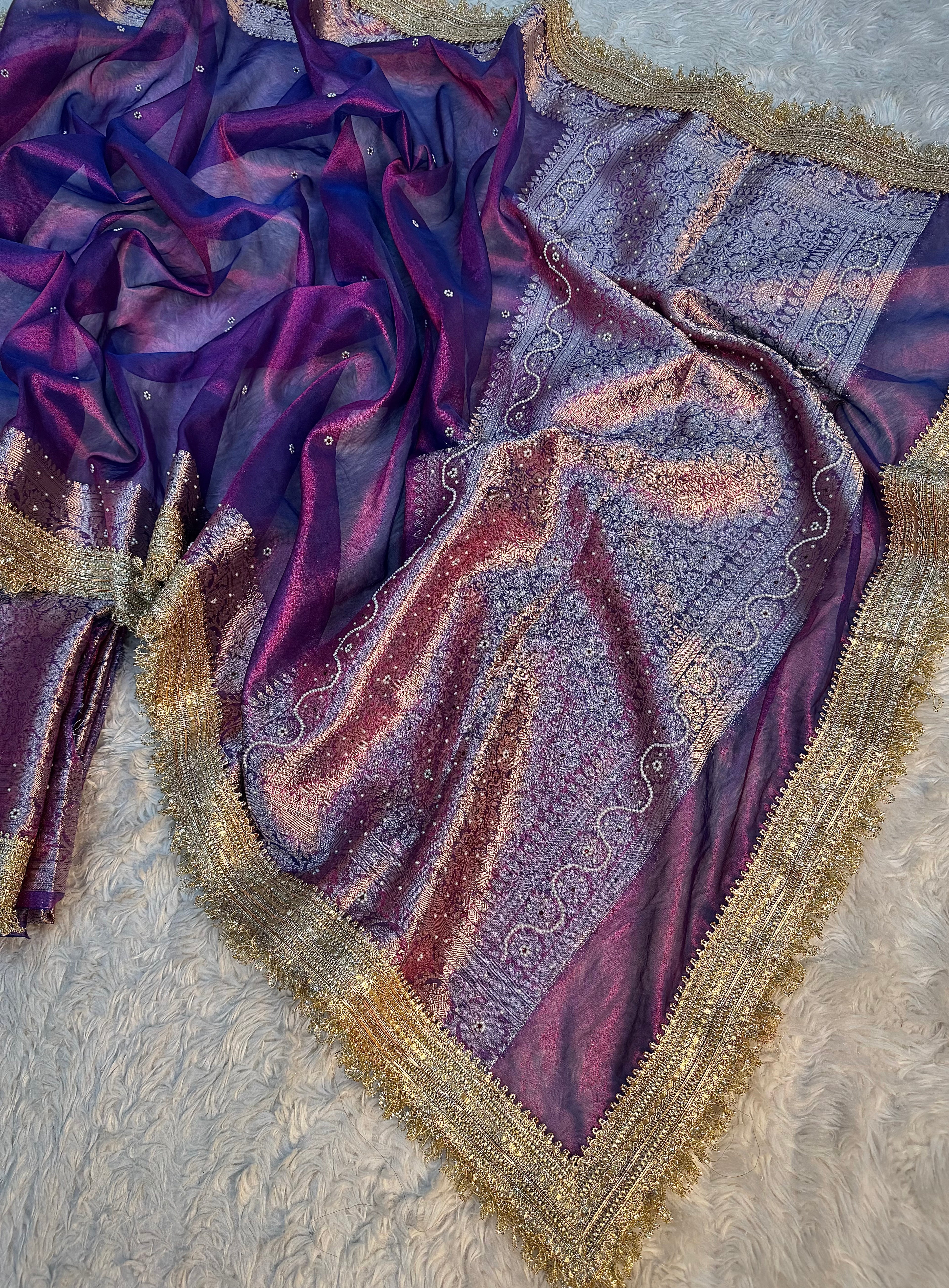 LUXURIOUS BAIGANI DUAL SHADE SOFT TISSUE SILK SAREE HAND STONE WORK WITH LACE ATTACHED