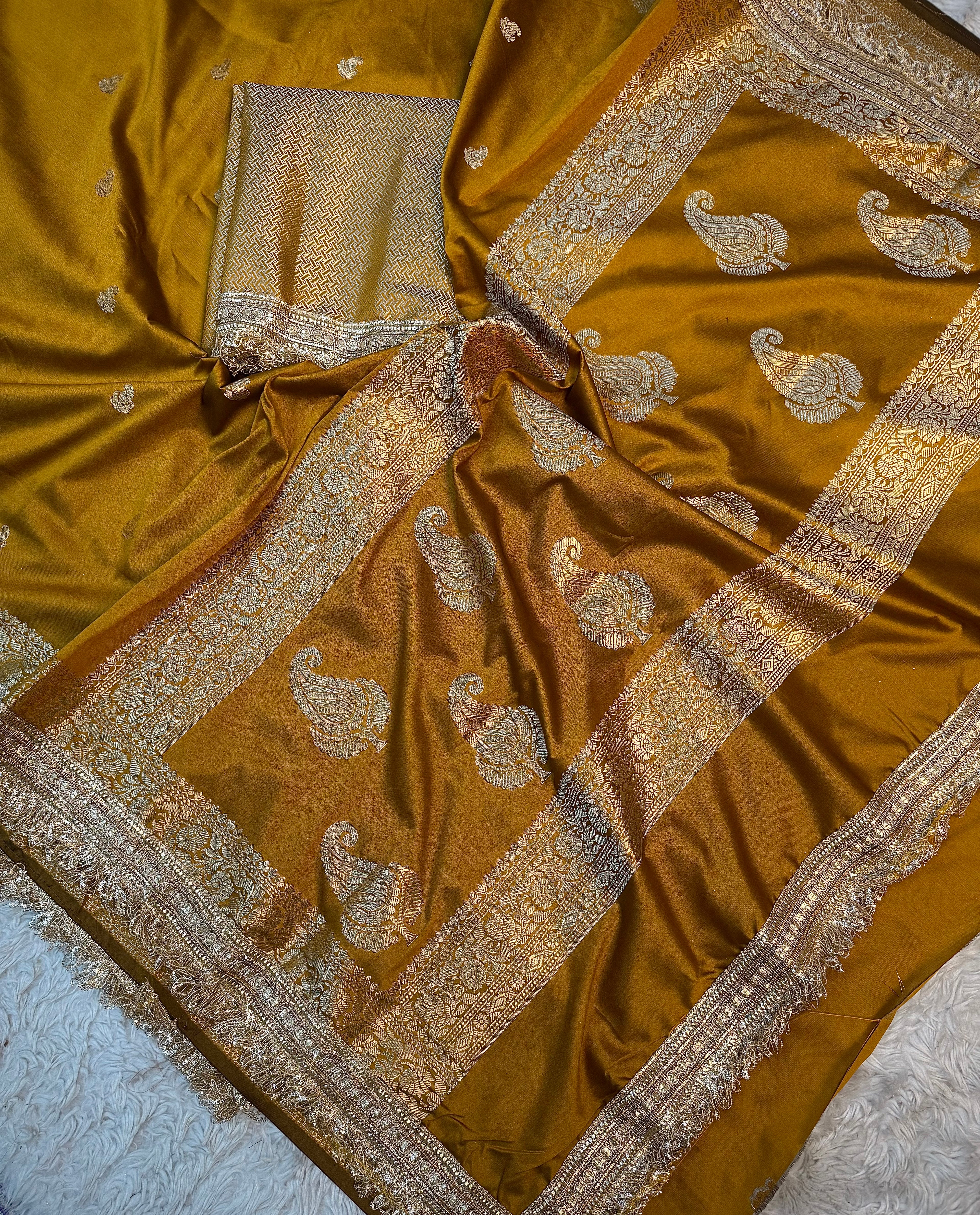 PREMIUM MUSTARD SHADE BANARASI SOFT SILK SAREE WITH LACE ATTACHED