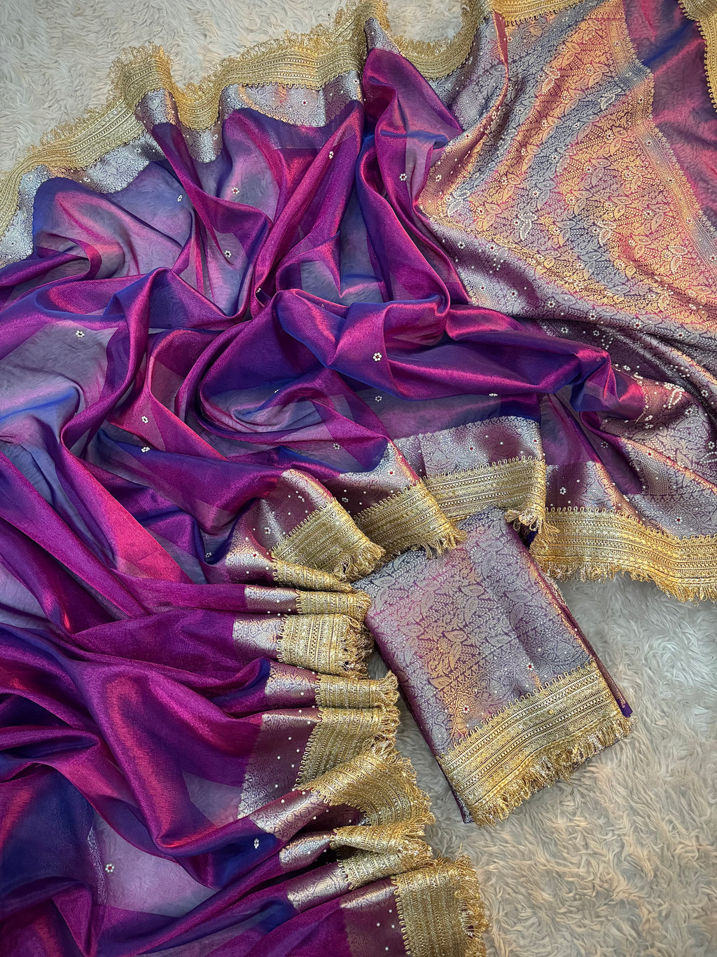 LUXURIOUS BAIGANI DUAL SHADE SOFT TISSUE SILK SAREE HAND STONE WORK WITH LACE ATTACHED
