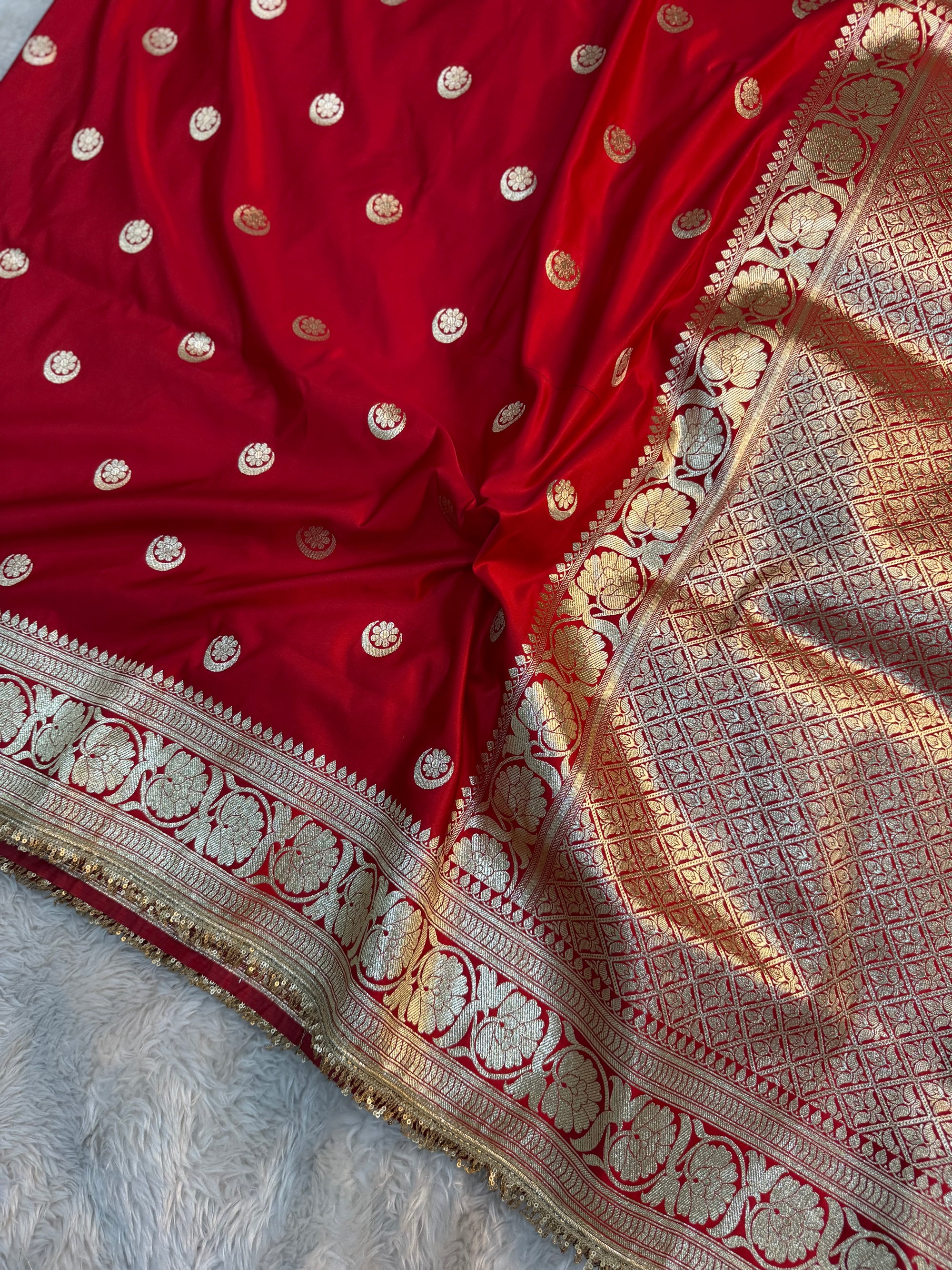 SONAKSHI SINHA  INSPIRED RED SHADE SATIN MASHRU KATAN SILK SAREE