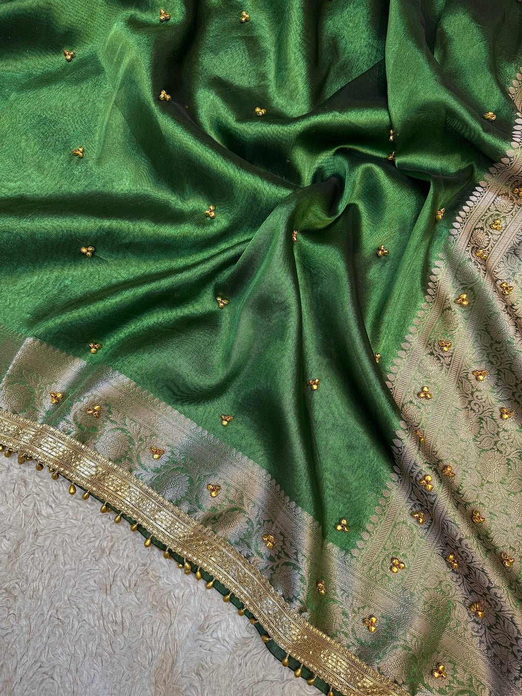 PREMIUM EMERALD GREEN SHADE GHUNGROO WORK SOFT BANARASI TISSUE SILK DESIGNER SAREE