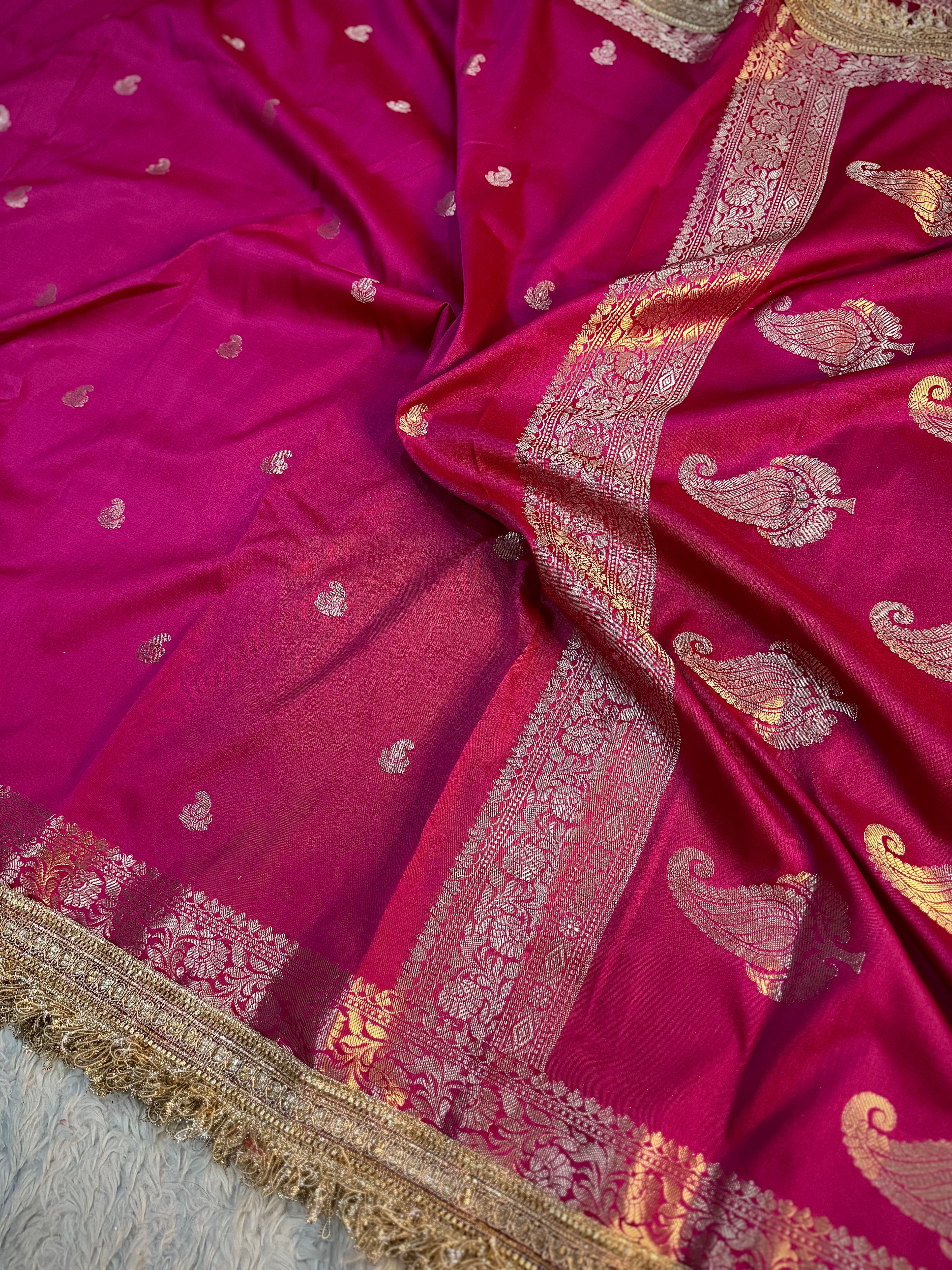 PREMIUM PINK SHADE BANARASI SOFT SILK SAREE WITH LACE ATTACHED