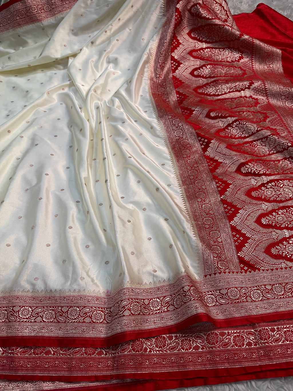 PREMIUM OFF WHITE AND RED SHADE MASHRU KATAN SILK SAREE