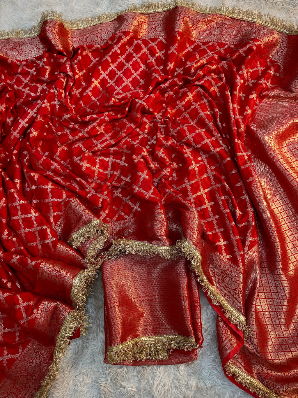 𑁍 करवा चौथ 𑁍 SPECIAL RED SHADE GEORGETTE KATAN SILK SAREE WITH LACE ATTACHED