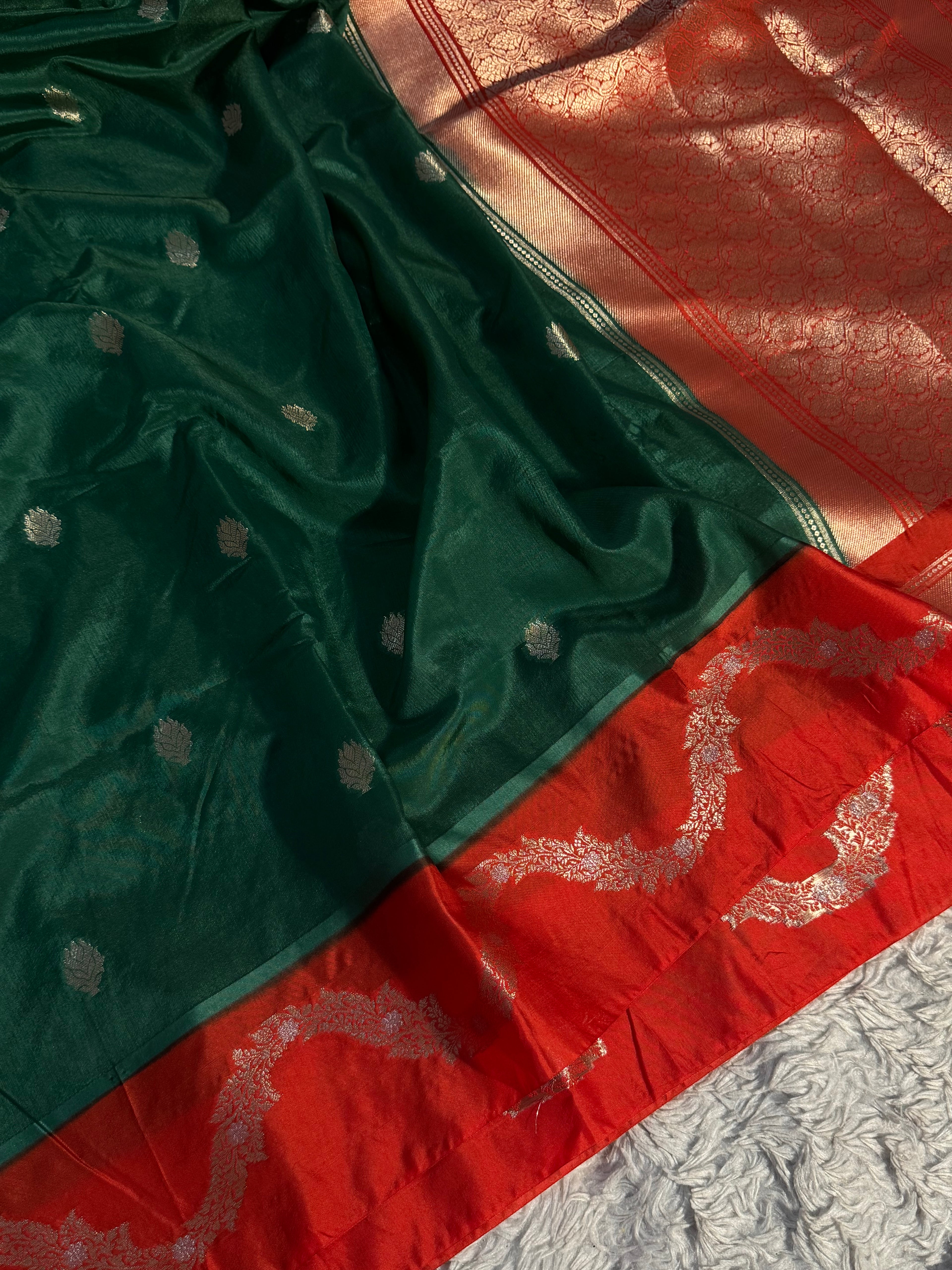 PREMIUM BOTTLE GREEN AND RED SHADE VISCOSE SILK SAREE