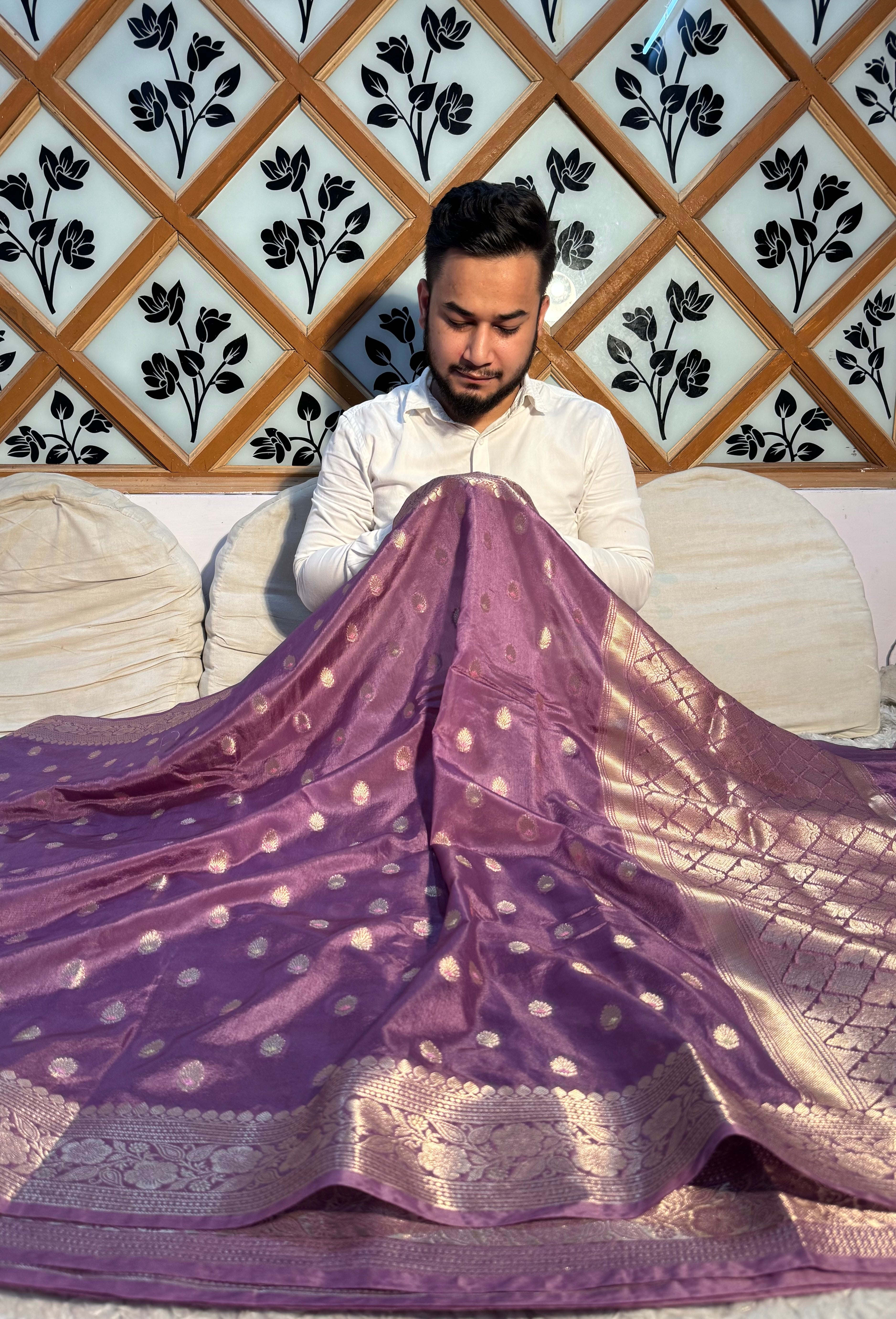 PREMIUM VISCOSE SAREE WITH SATIN BORDER & SMALL BOOTI DESIGN