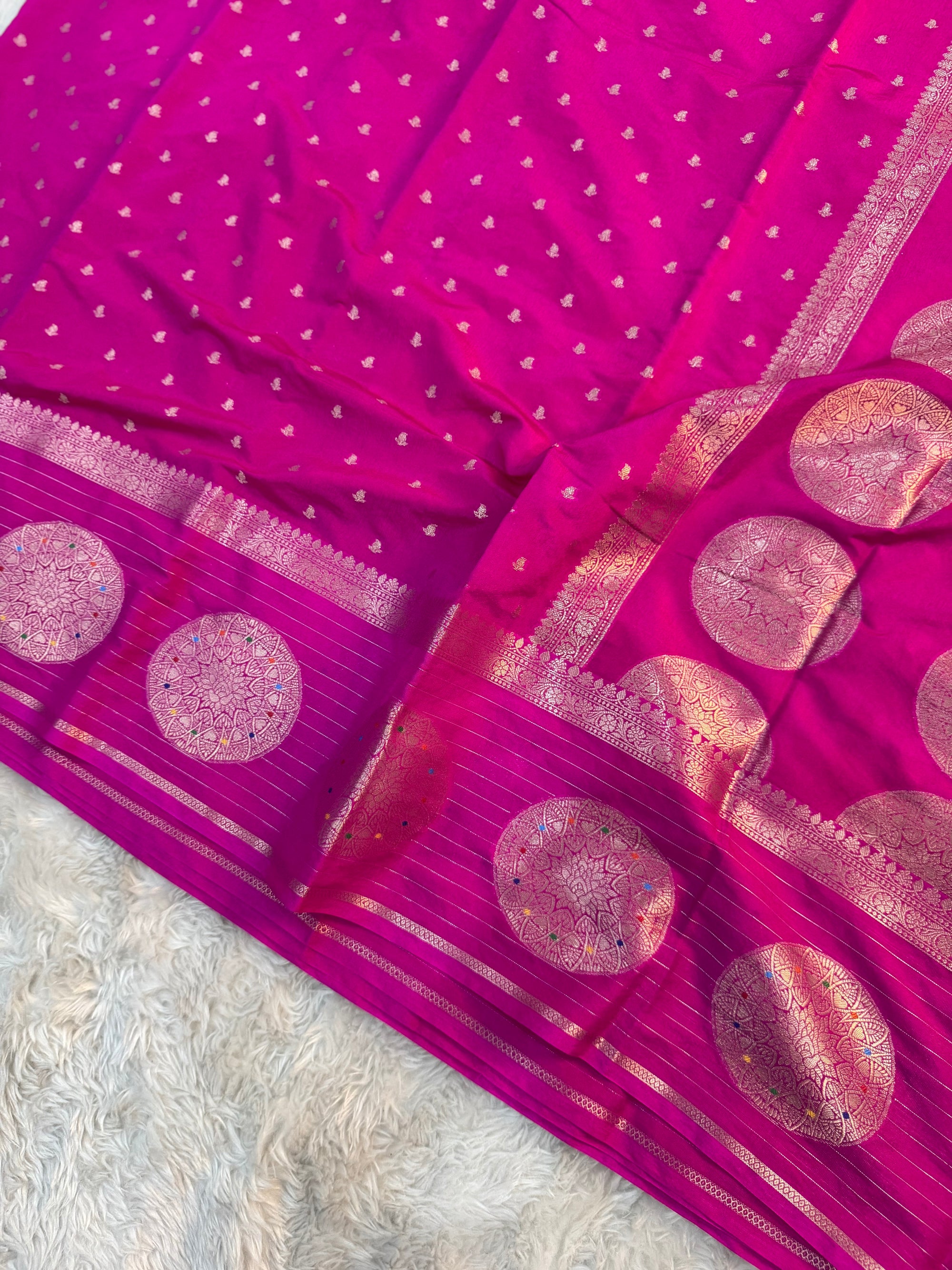 PREMIUM RANI SHADE CHINIYA SILK SAREE