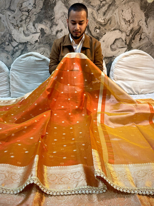 *DHOOP CHHAON* PREMIUM RED AND GOLD DESIGNER TISSUE SILK BOOTI SAREE WITH LACE ATTACHED