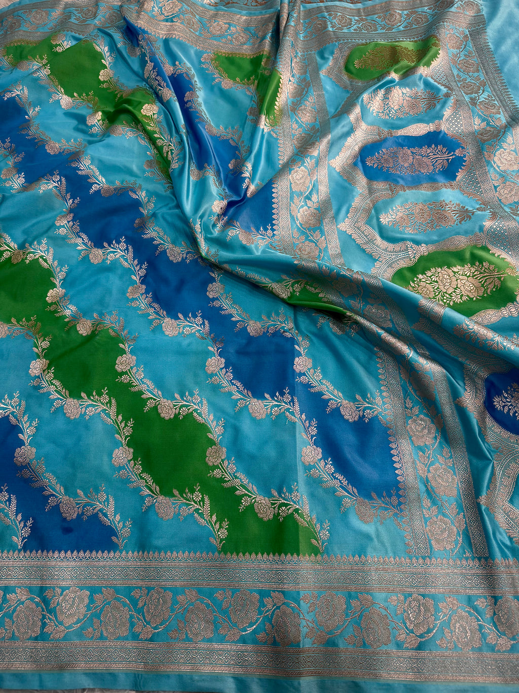 LUXURIOUS RANGKAT SHADE MASHRU KATAN SILK SAREE