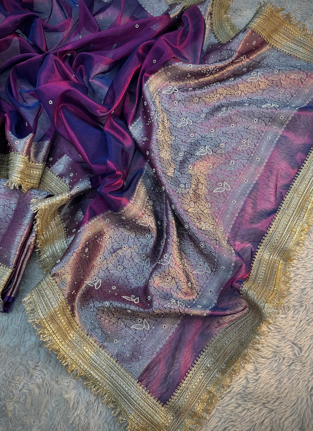LUXURIOUS BAIGANI DUAL SHADE SOFT TISSUE SILK SAREE HAND STONE WORK WITH LACE ATTACHED