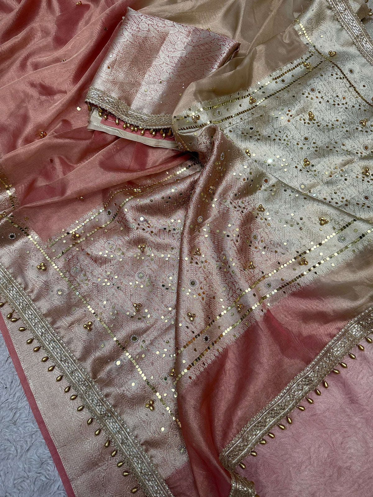 PREMIUM IVORY AND PEACH DUAL SHADE SOFT BANARASI TISSUE SILK GHUNGROO AND MIRROR WORK SAREE