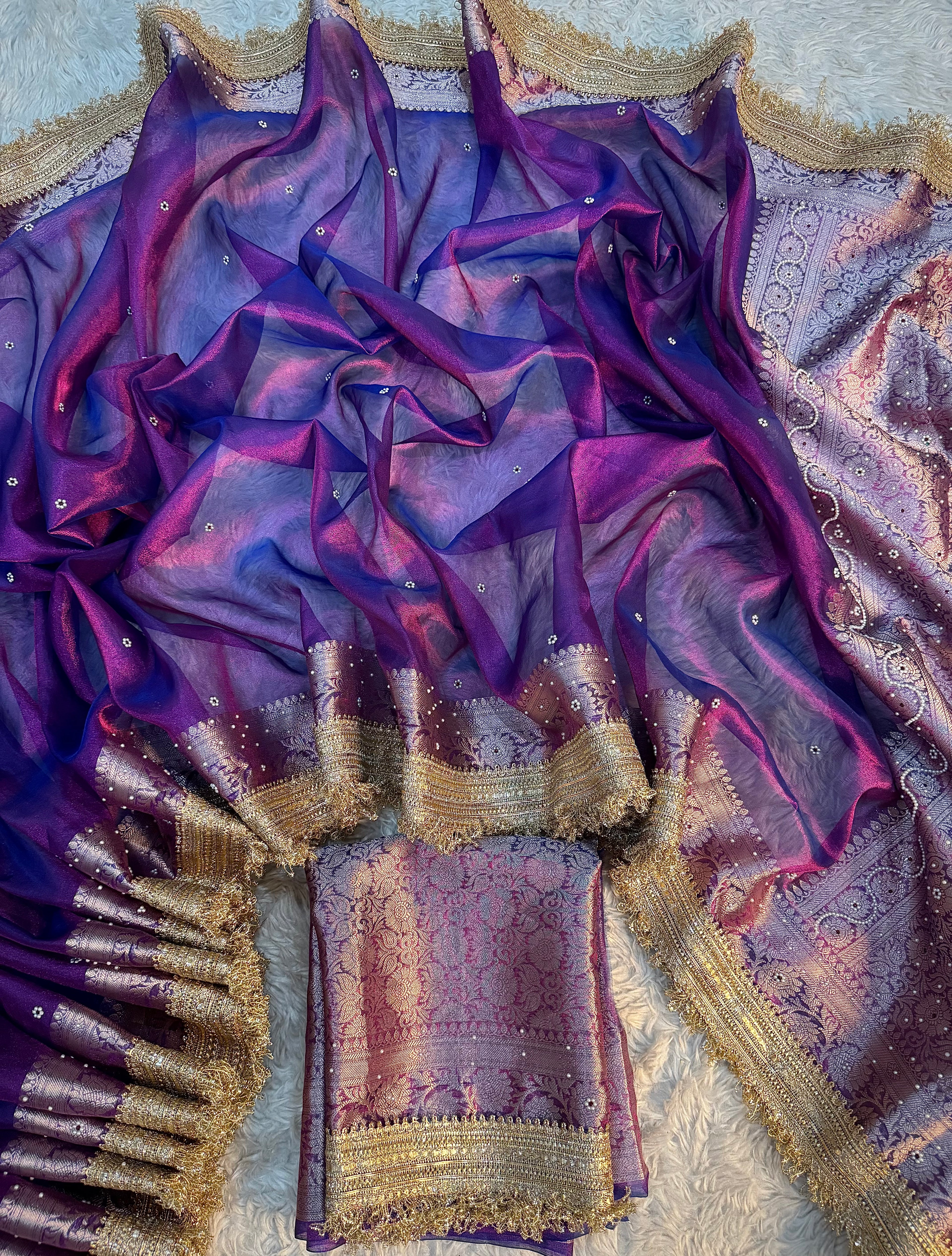 LUXURIOUS BAIGANI DUAL SHADE SOFT TISSUE SILK SAREE HAND STONE WORK WITH LACE ATTACHED