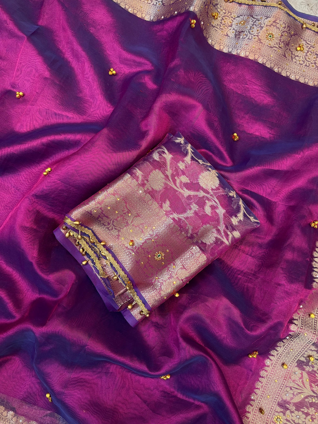 PREMIUM BAIGANI DUAL SHADE GHUNGROO WORK SOFT BANARASI TISSUE SILK DESIGNER SAREE