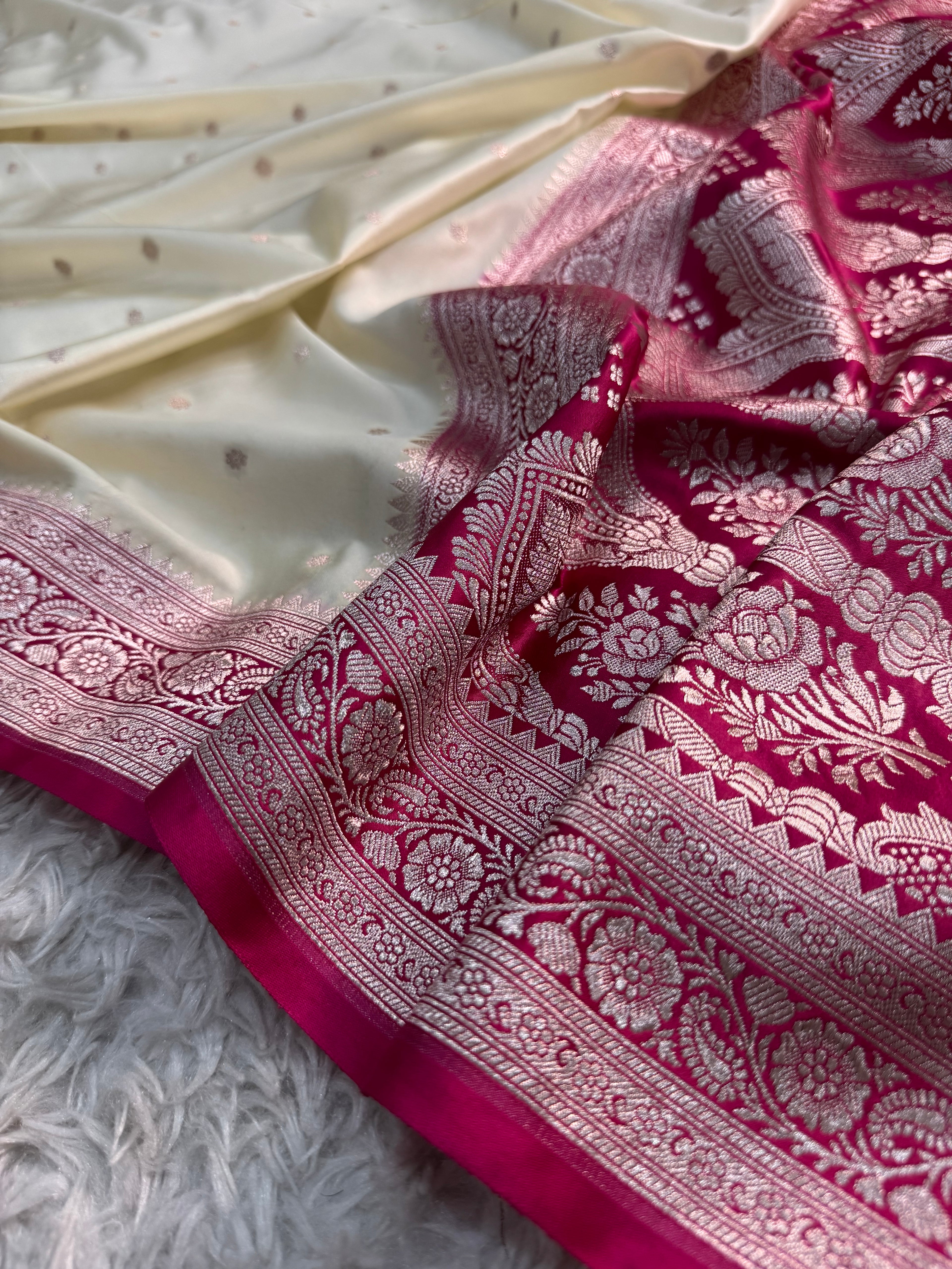 PREMIUM OFF WHITE AND RANI SHADE MASHRU KATAN SILK SAREE