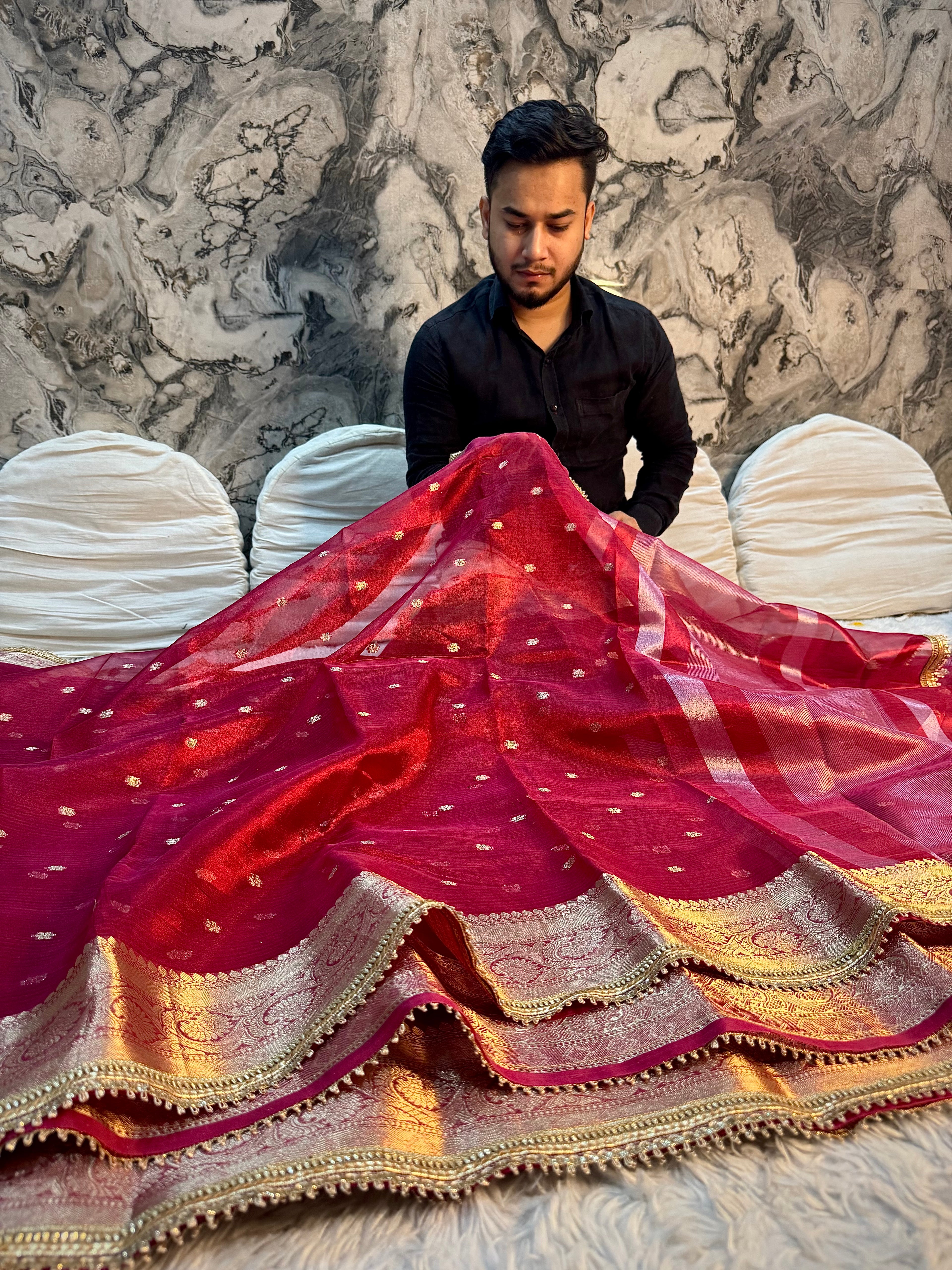 *DHOOP CHHAON* PREMIUM PINK AND RED DESIGNER TISSUE SILK BOOTI SAREE WITH LACE ATTACHED