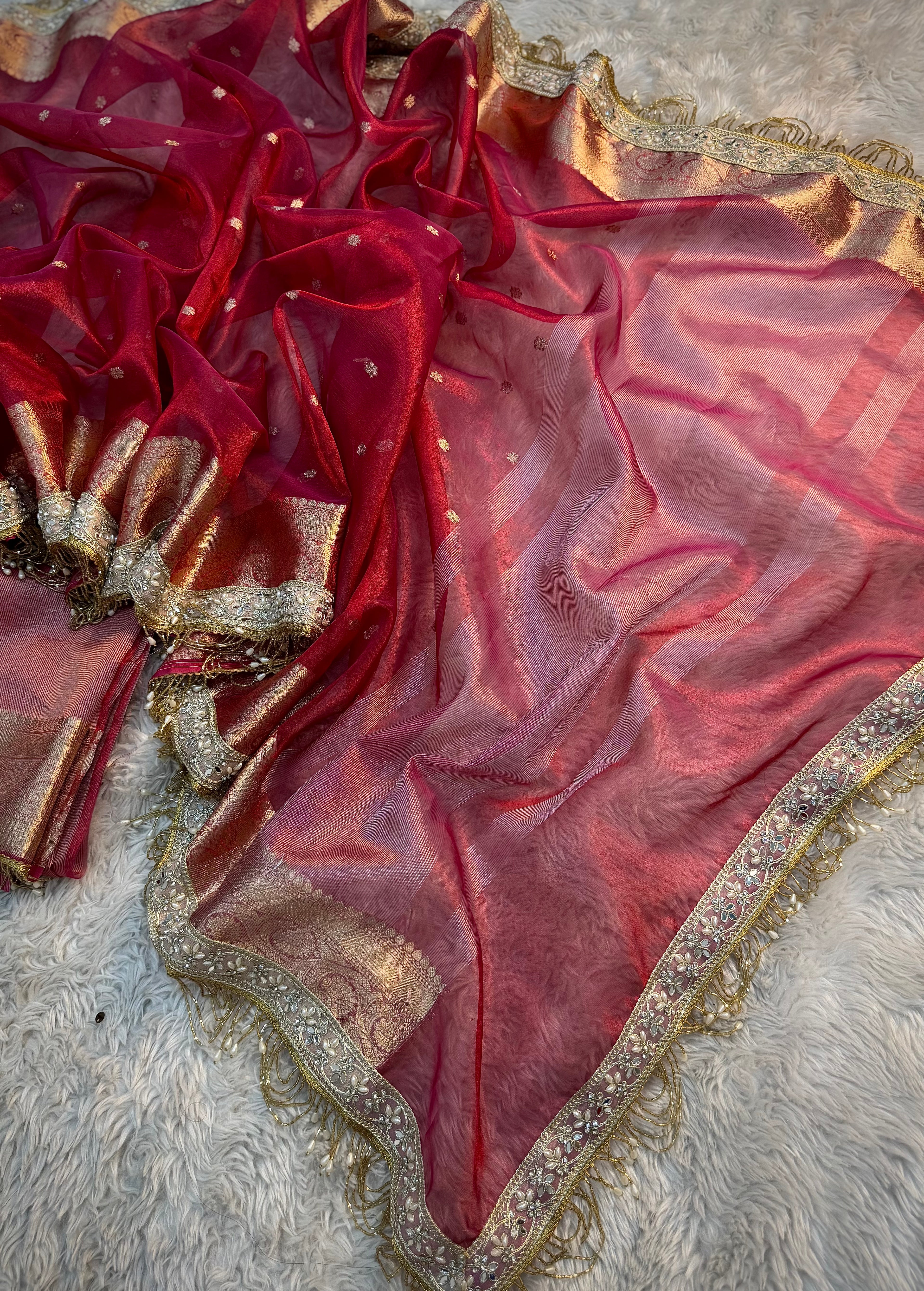 PREMIUM PINK RED SHADE DESIGNER SOFT TISSUE SILK BOOTI SAREE WITH MAHARANI LACE ATTACHED