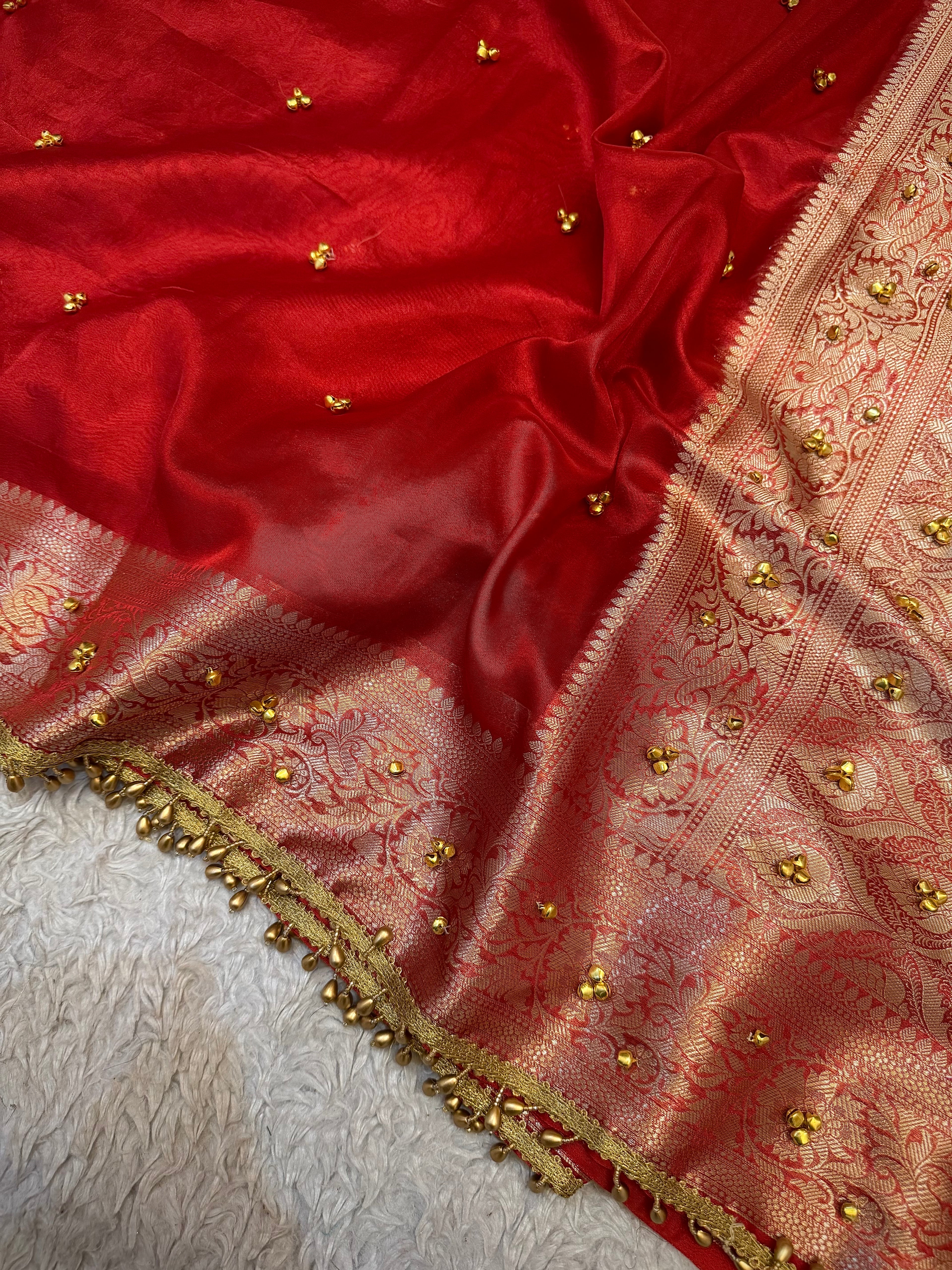 PREMIUM BRIDAL RED SHADE GHUNGROO WORK SOFT BANARASI TISSUE SILK DESIGNER SAREE