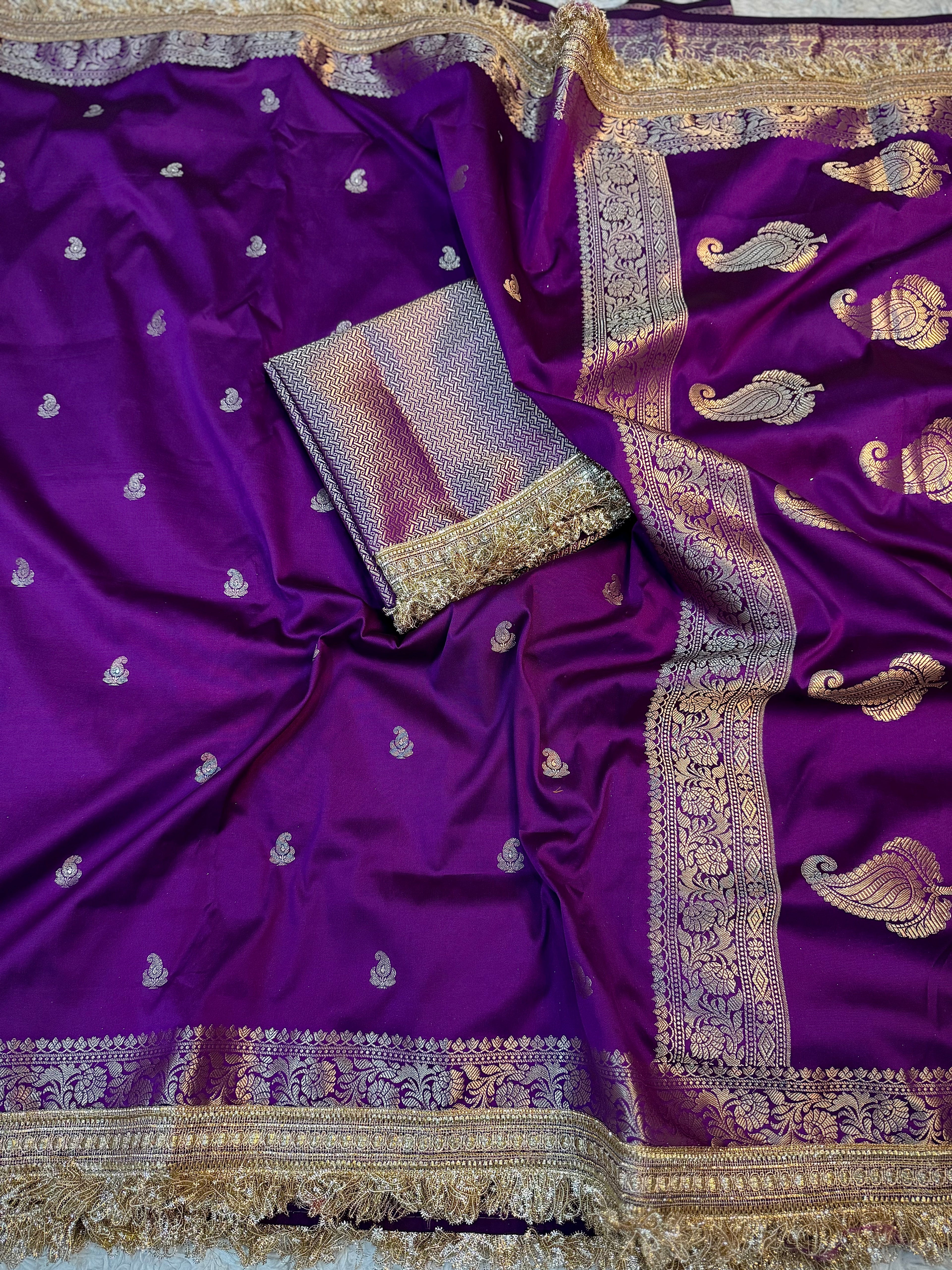 PREMIUM DEEP PURPLE SHADE BANARASI SOFT SILK SAREE WITH LACE ATTACHED
