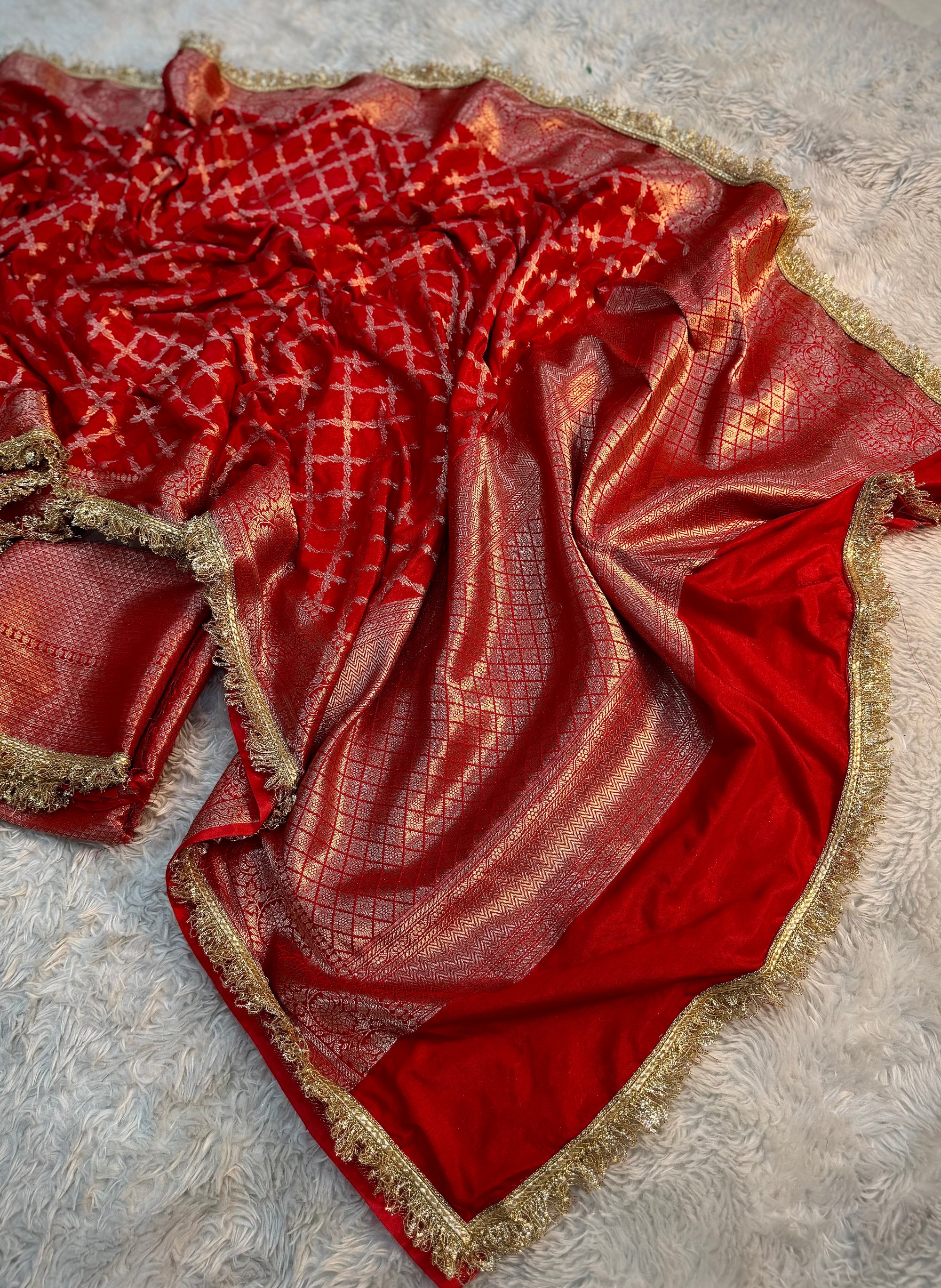 𑁍 करवा चौथ 𑁍 SPECIAL RED SHADE GEORGETTE KATAN SILK SAREE WITH LACE ATTACHED