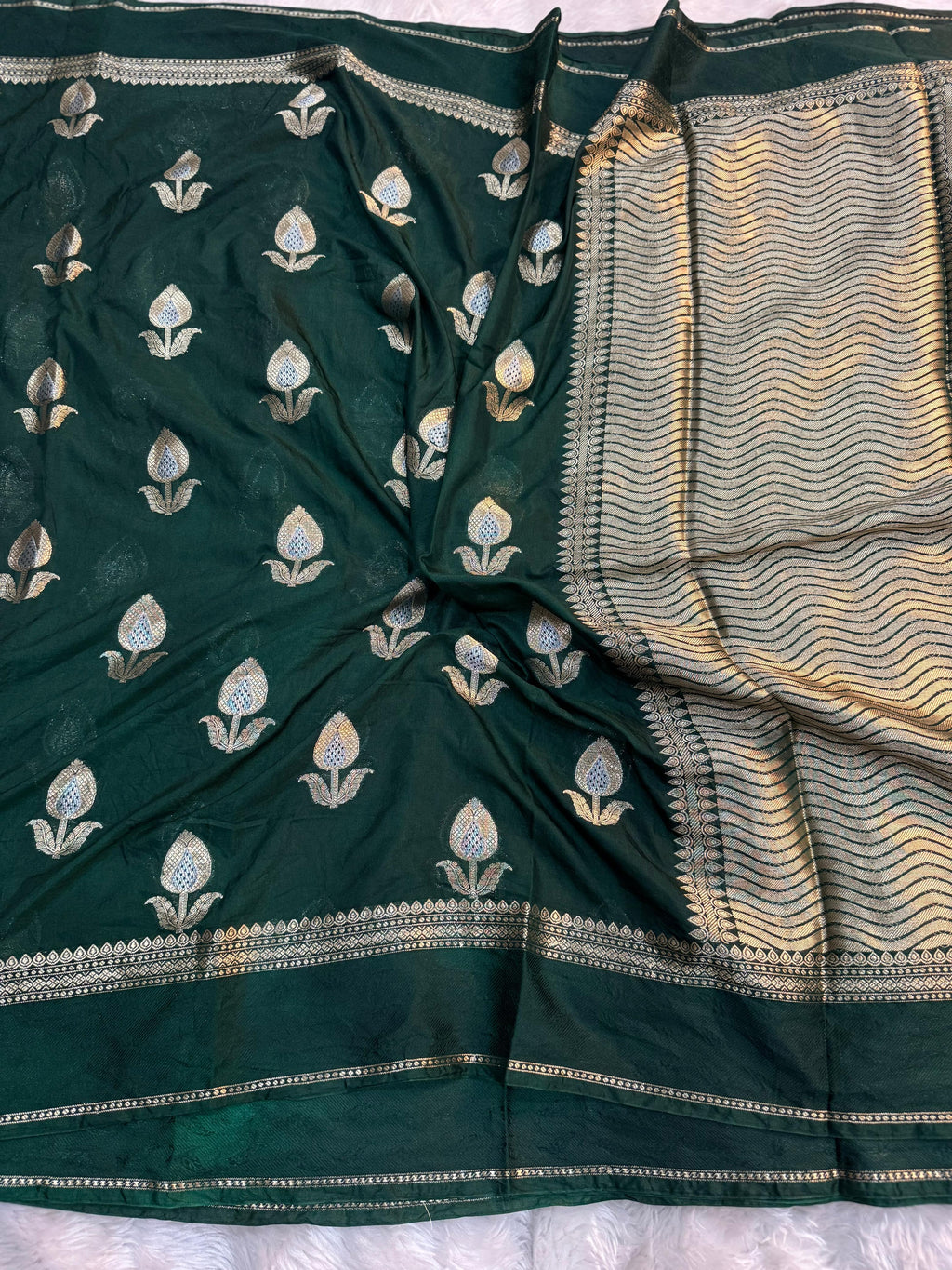 PREMIUM BOTTLE GREEN CHINIYA SILK SAREE
