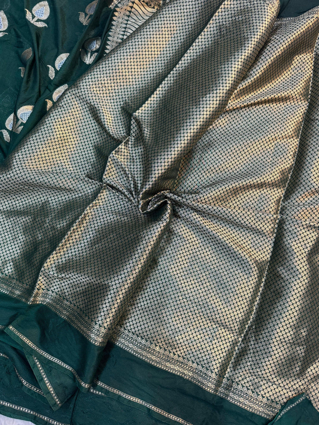 PREMIUM BOTTLE GREEN CHINIYA SILK SAREE