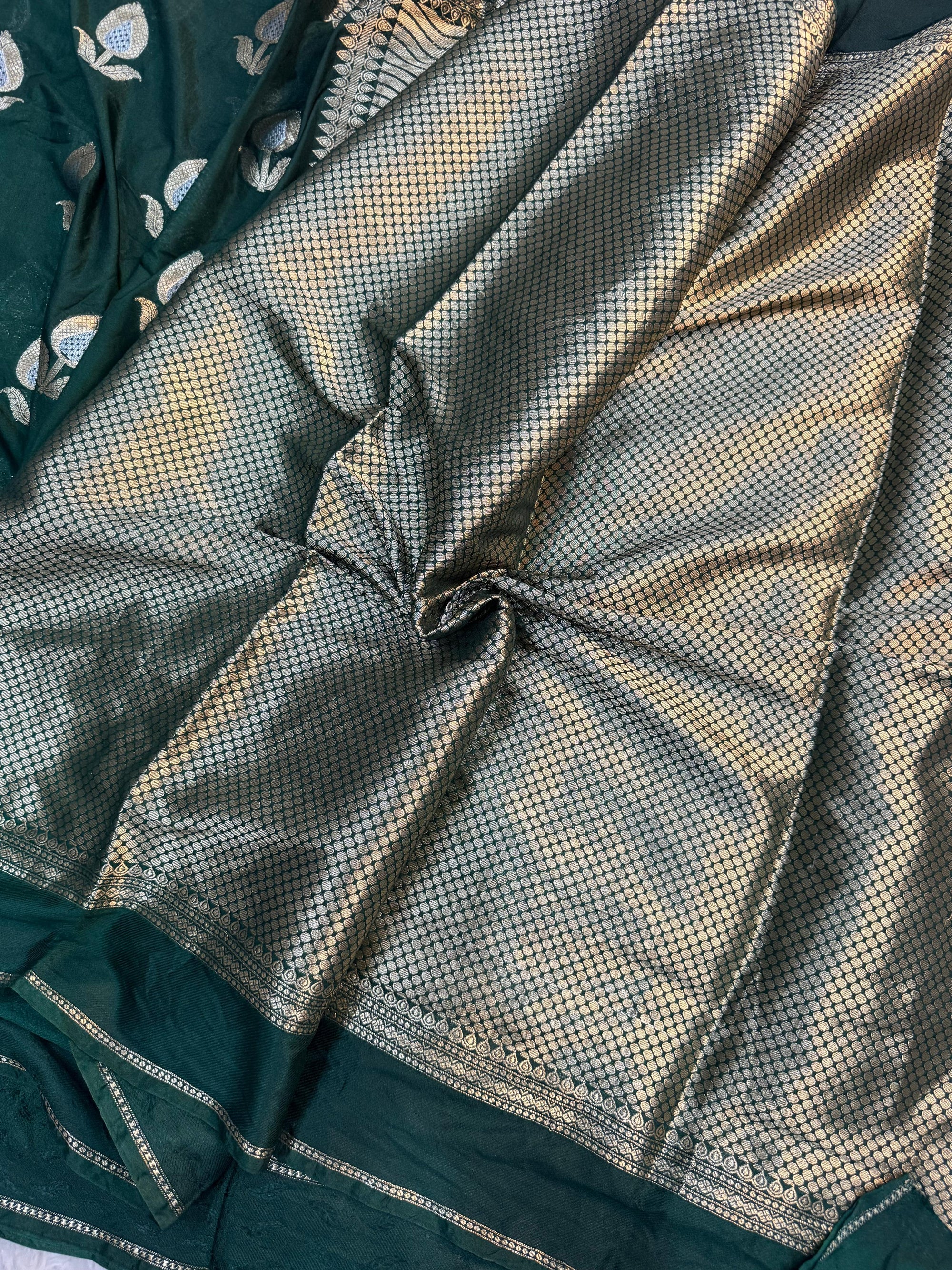 PREMIUM BOTTLE GREEN CHINIYA SILK SAREE