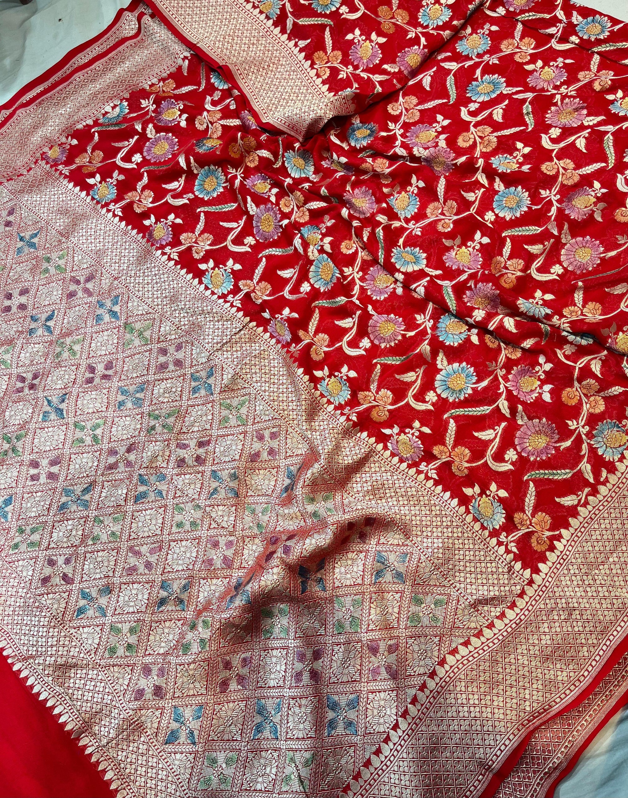 RED SHADE PURE KHADDI GEORGETTE SILK SAREE WITH BEAUTIFUL HAND-BRASH